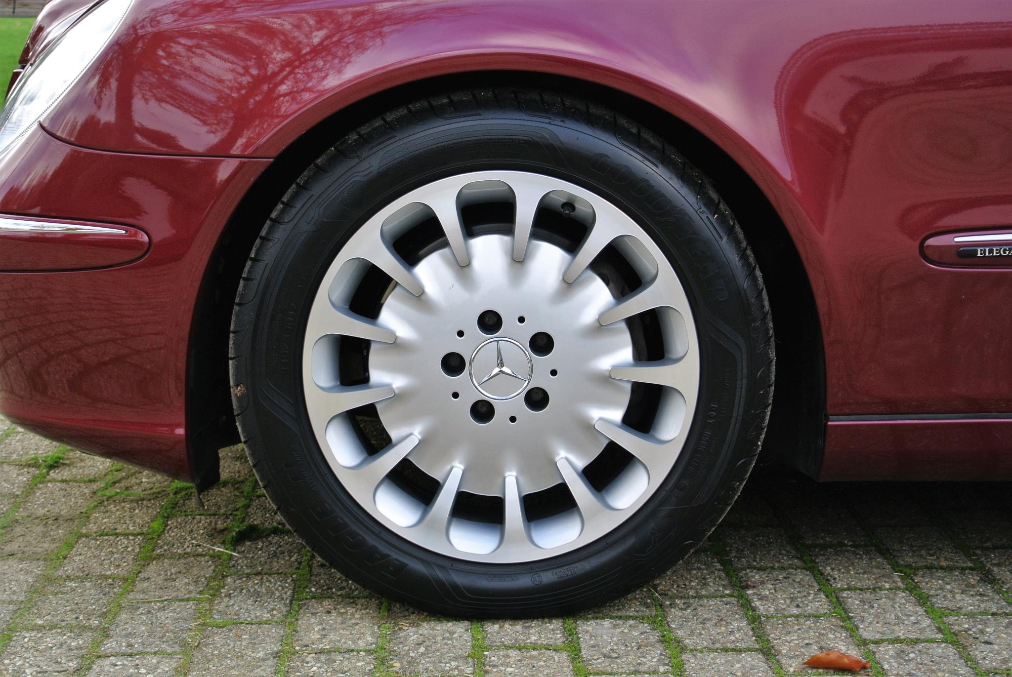Foto van Mercedes-Benz E 500