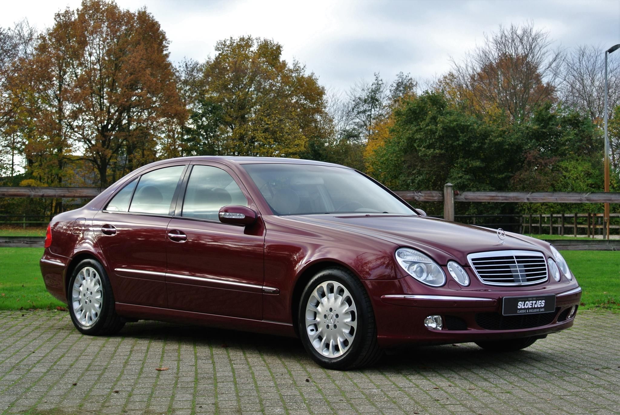 Foto van Mercedes-Benz E 500