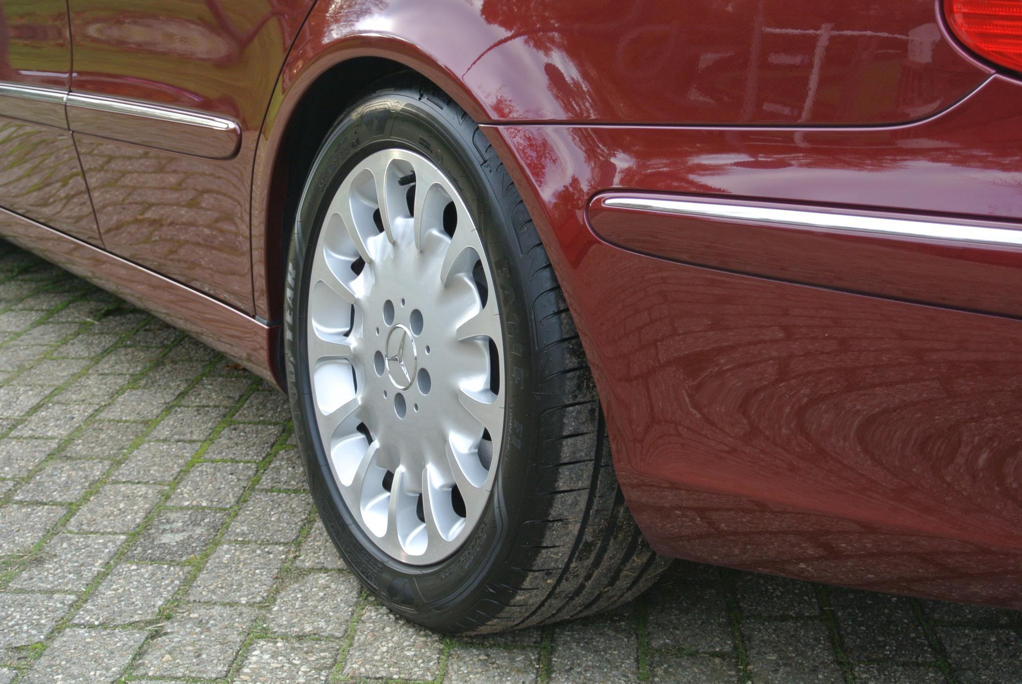 Foto van Mercedes-Benz E 500