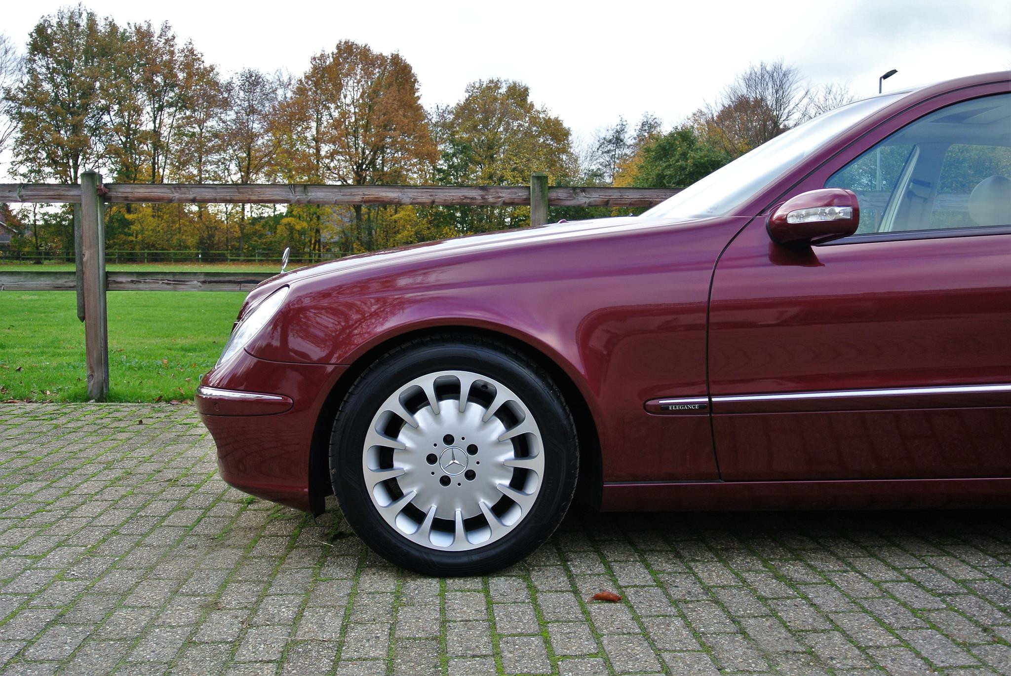 Foto van Mercedes-Benz E 500