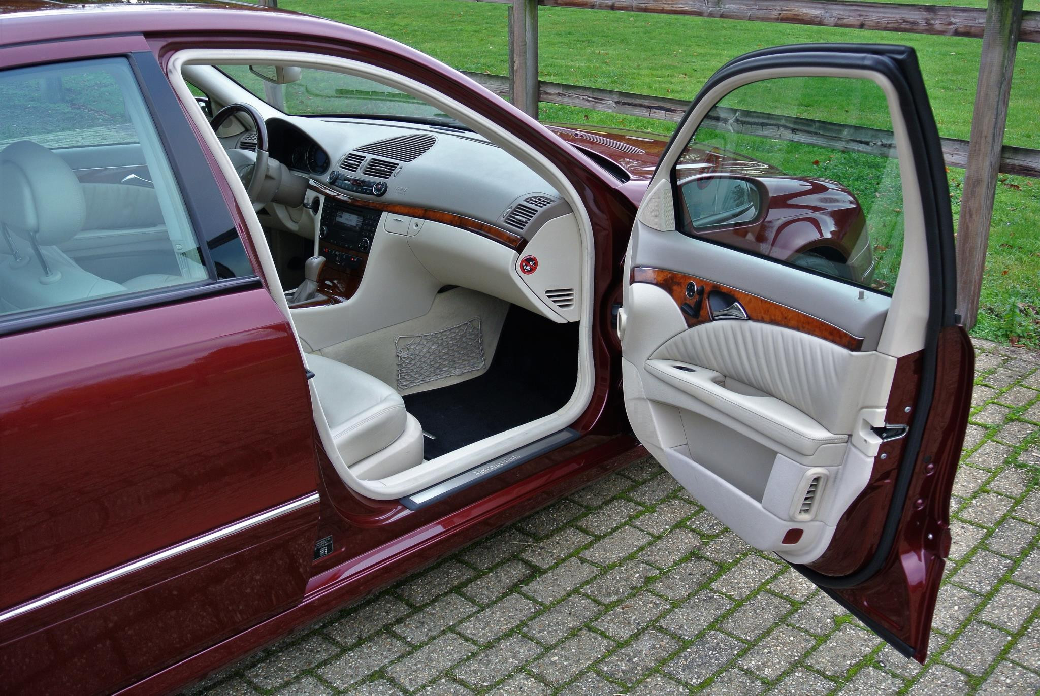 Foto van Mercedes-Benz E 500
