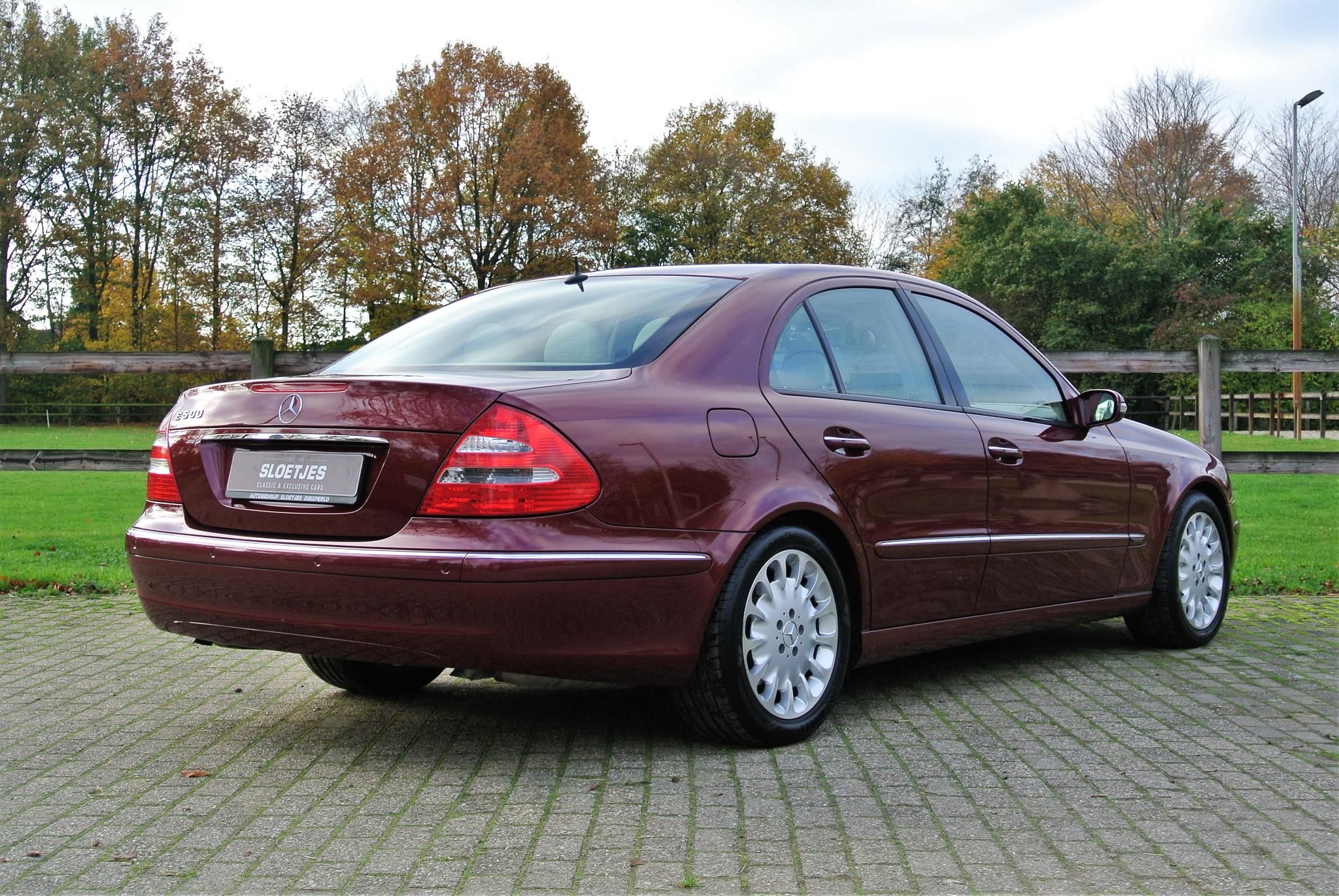 Foto van Mercedes-Benz E 500