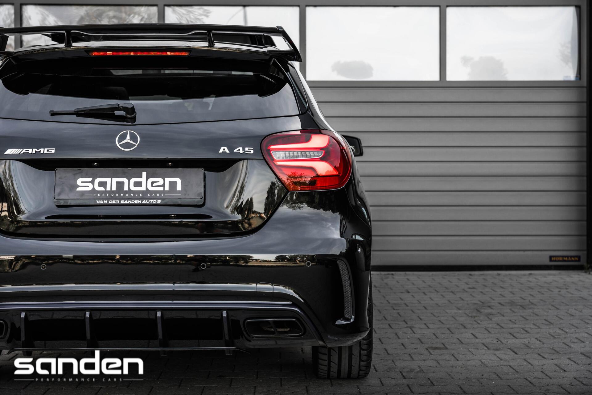 Foto van Mercedes-Benz AMG A 45