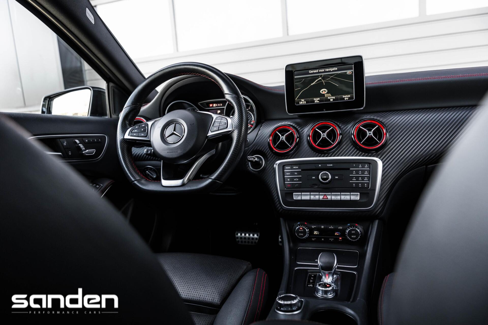 Foto van Mercedes-Benz AMG A 45