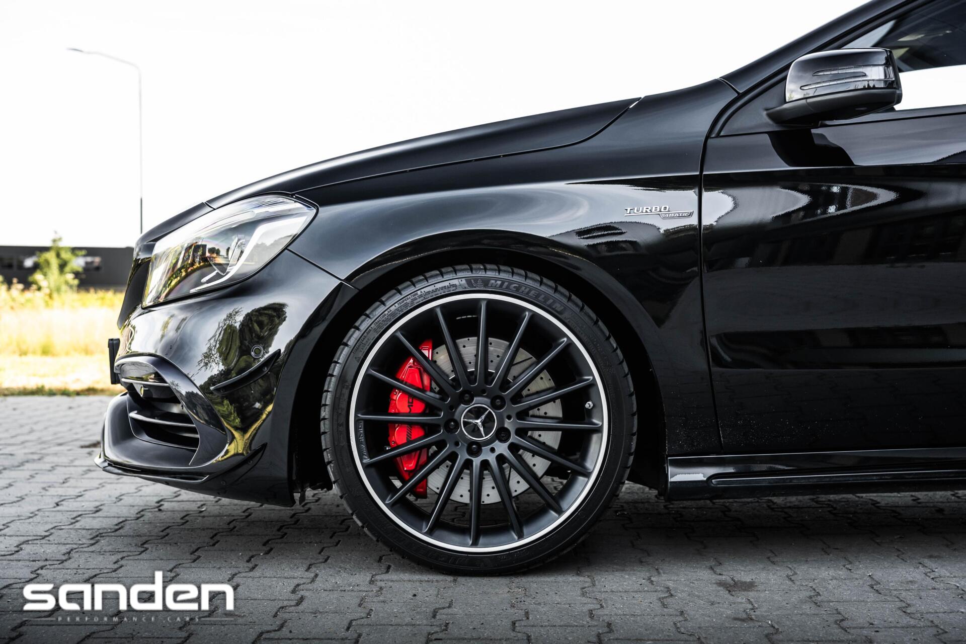 Foto van Mercedes-Benz AMG A 45