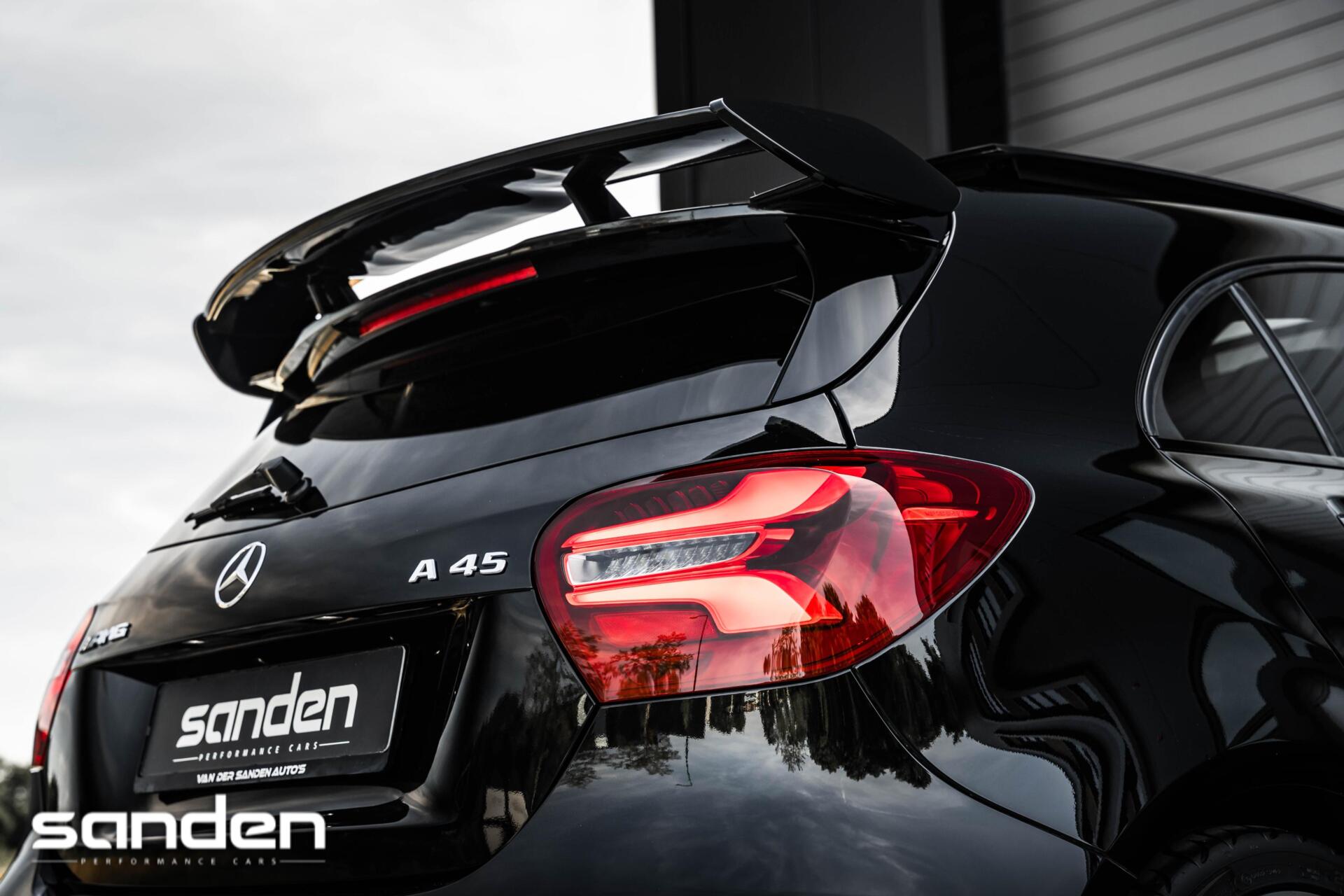 Foto van Mercedes-Benz AMG A 45
