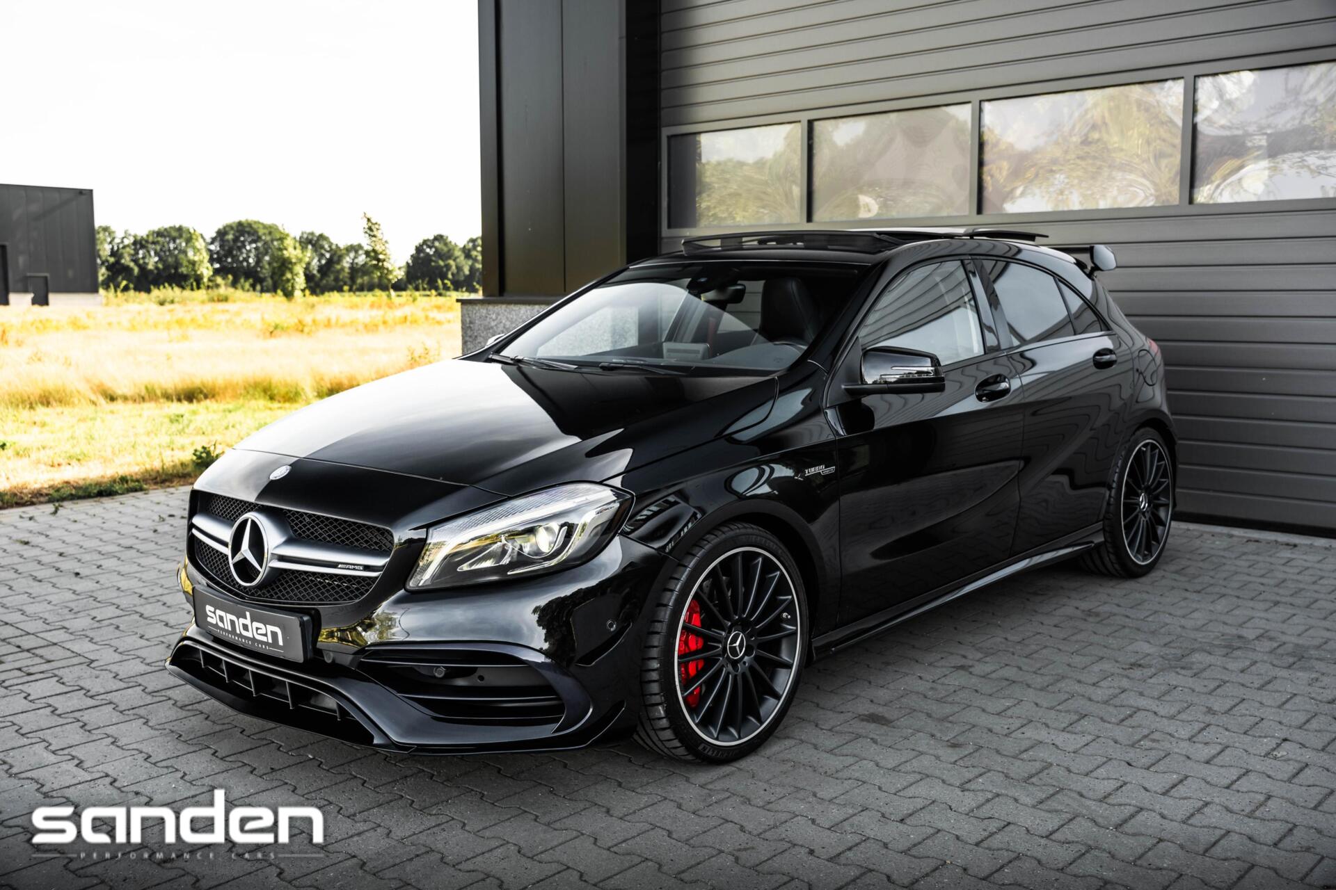 Foto van Mercedes-Benz AMG A 45