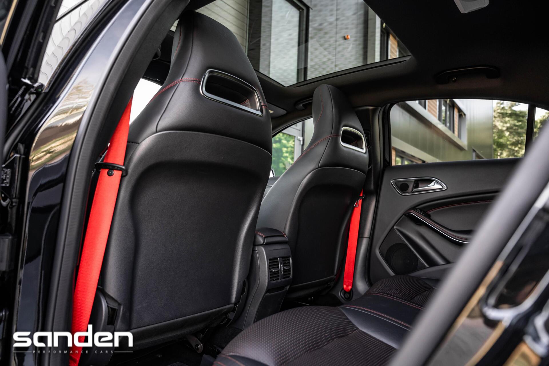 Foto van Mercedes-Benz AMG A 45