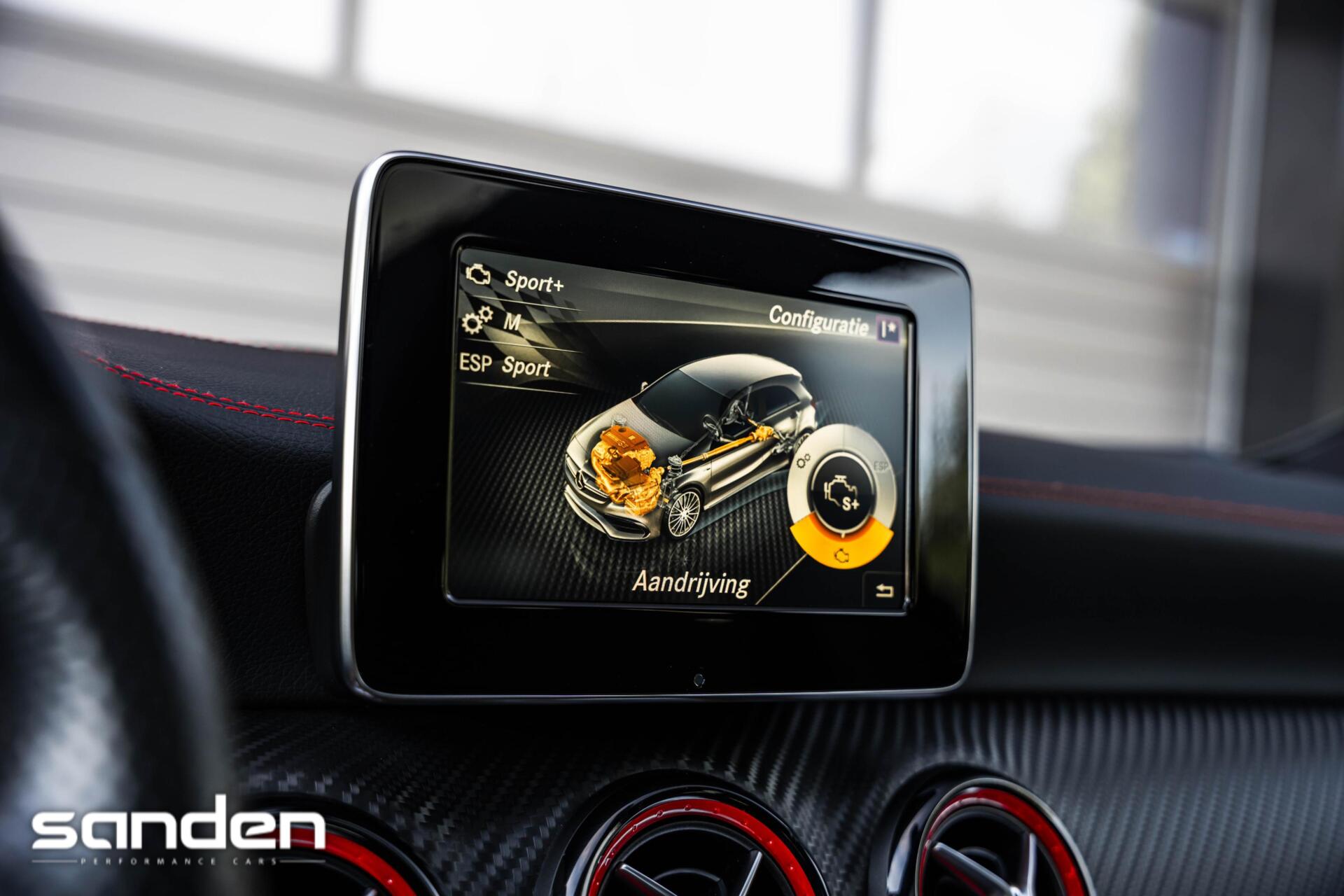 Foto van Mercedes-Benz AMG A 45