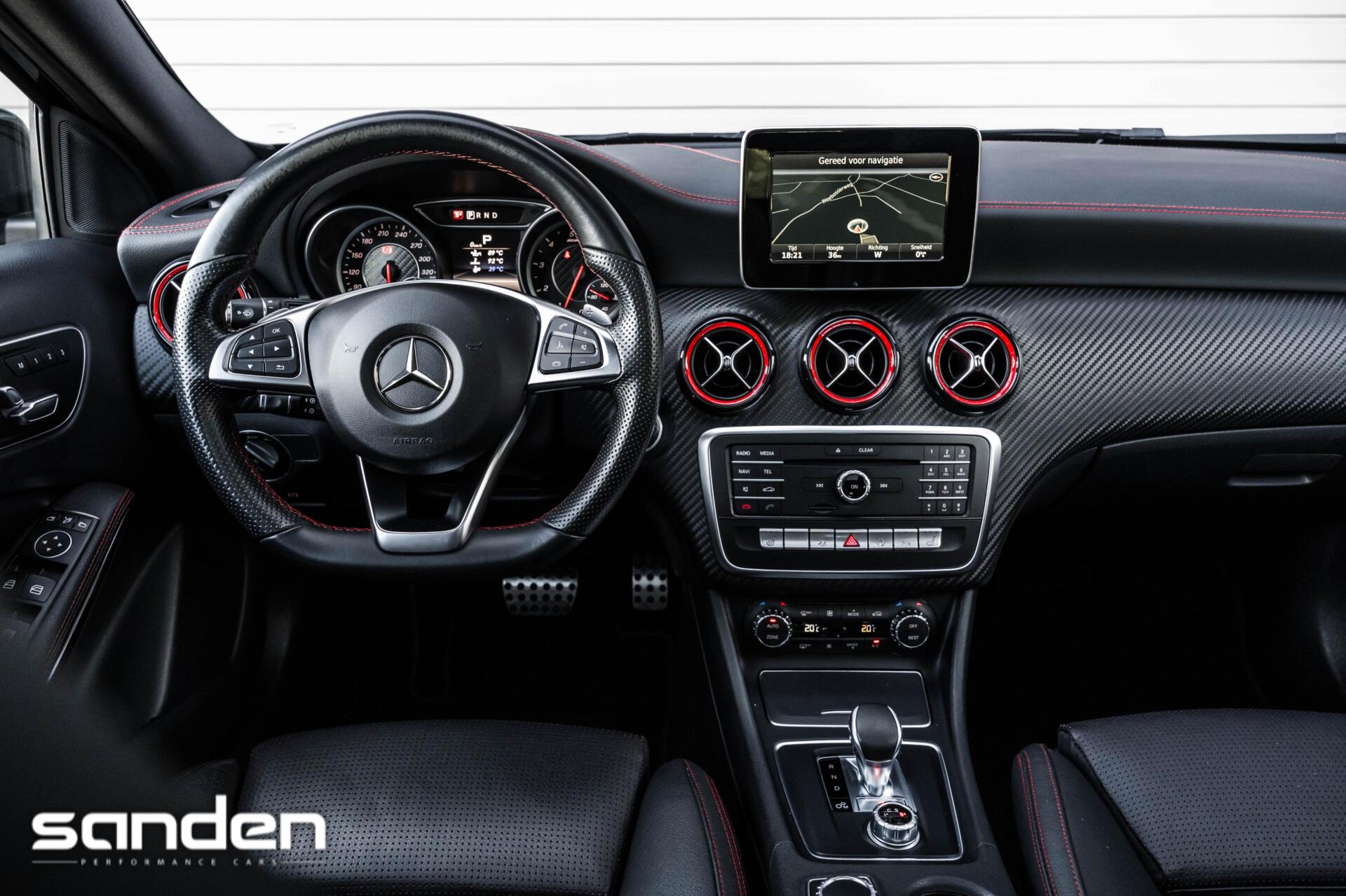 Foto van Mercedes-Benz AMG A 45