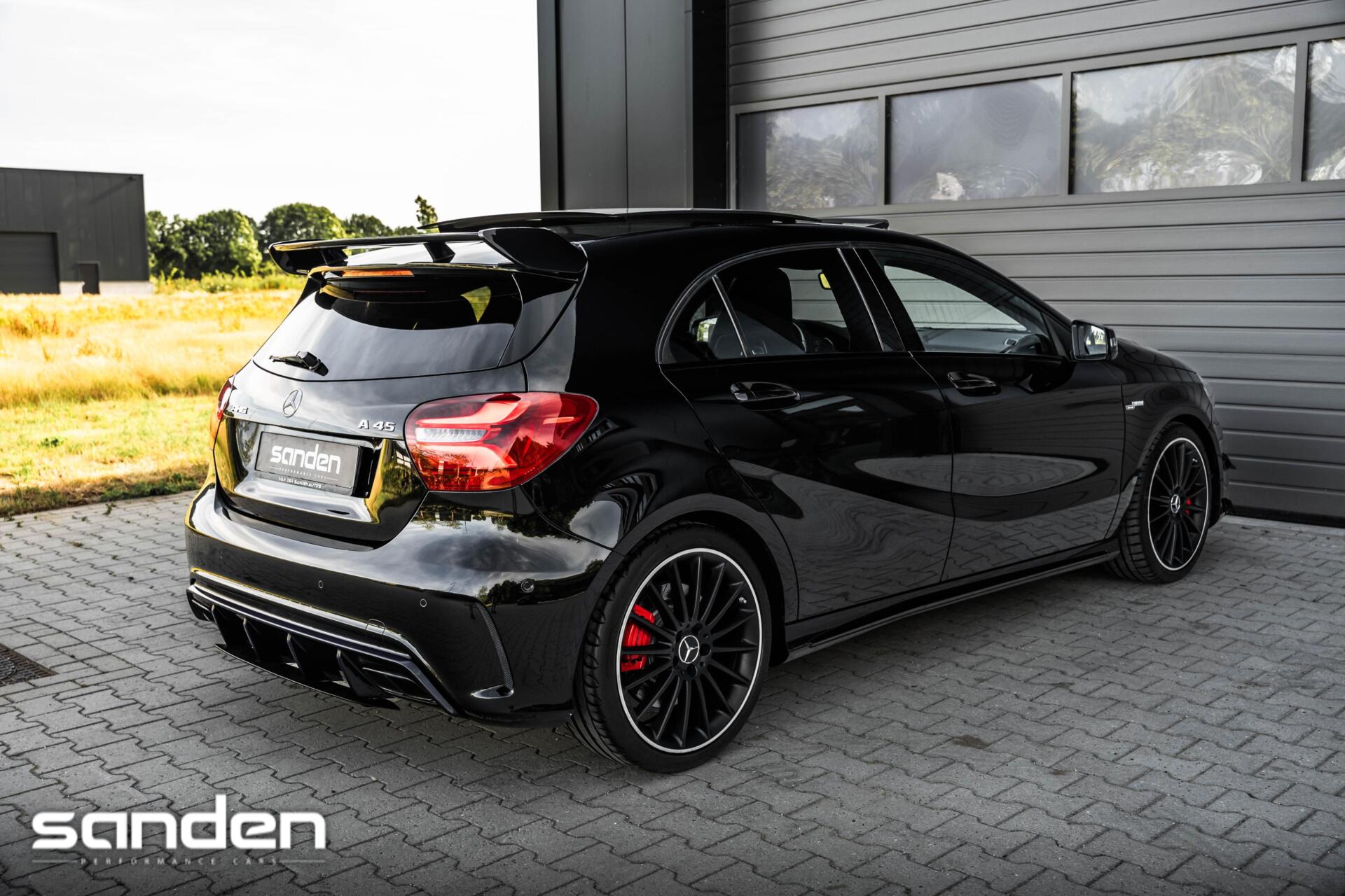 Foto van Mercedes-Benz AMG A 45