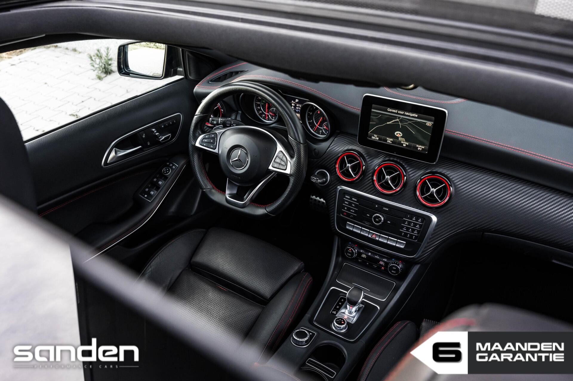 Foto van Mercedes-Benz AMG A 45