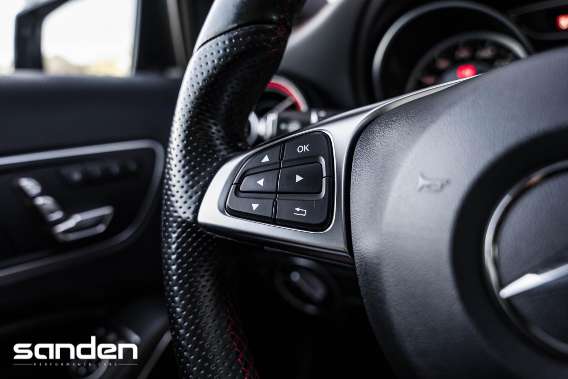 Foto van Mercedes-Benz AMG A 45