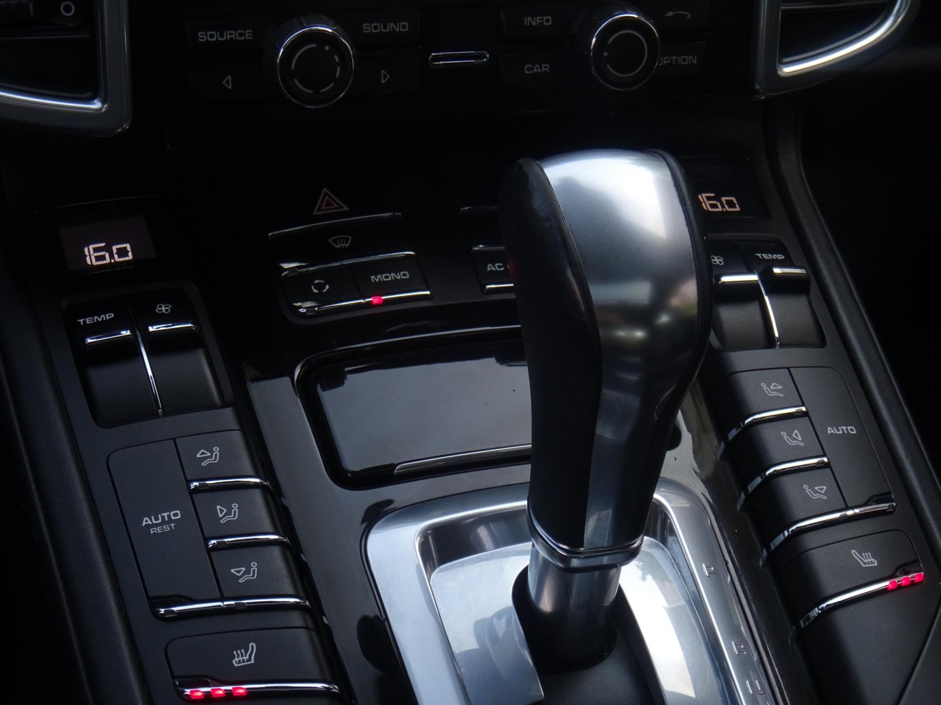 Foto van Porsche Cayenne S