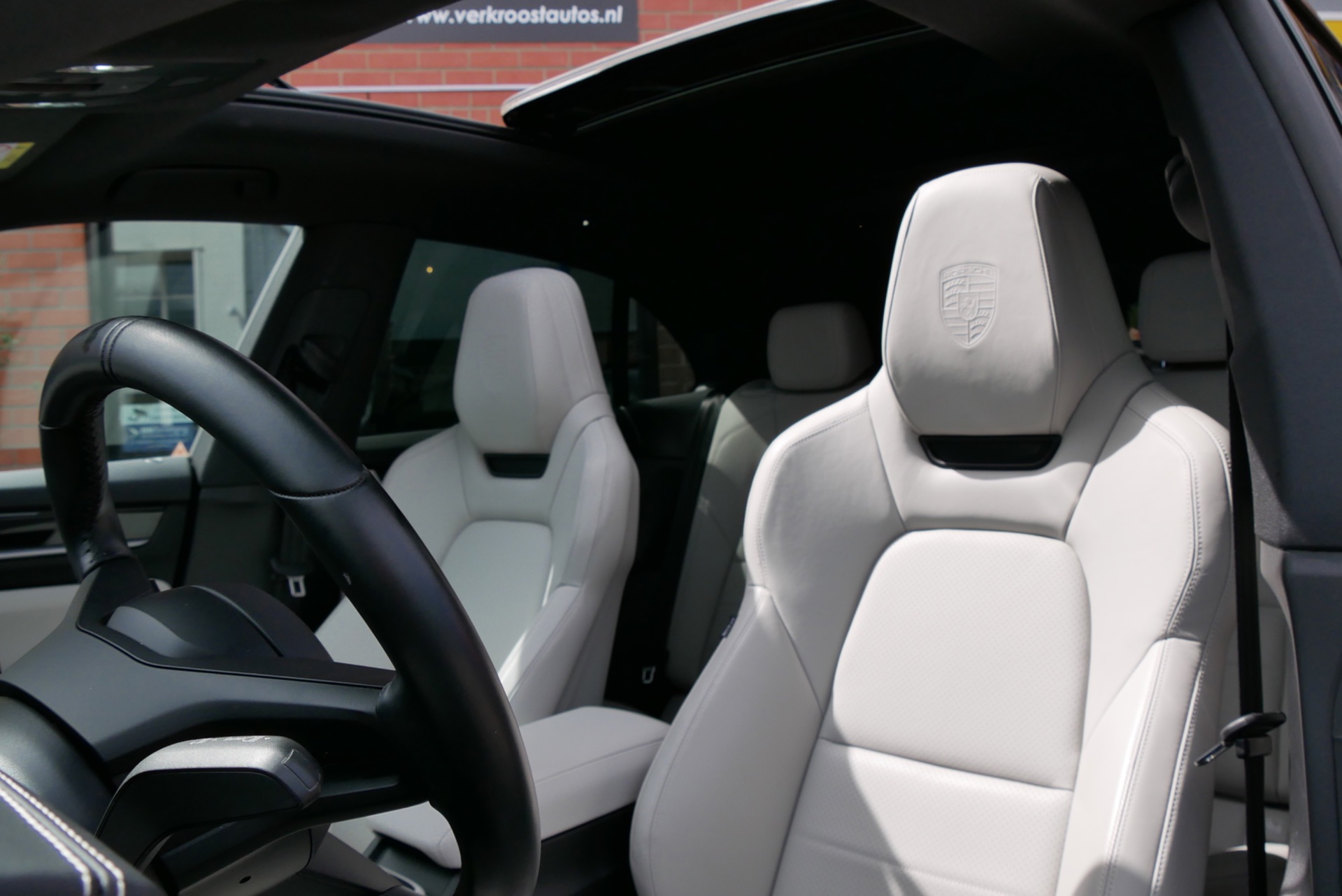 Foto van Porsche Macan 4
