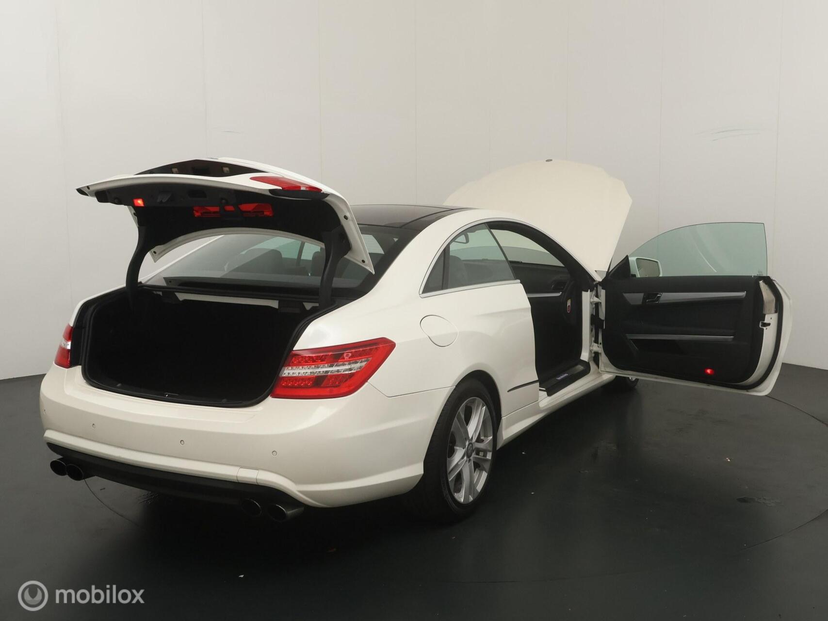 Foto van Mercedes-Benz E 200 Cgi