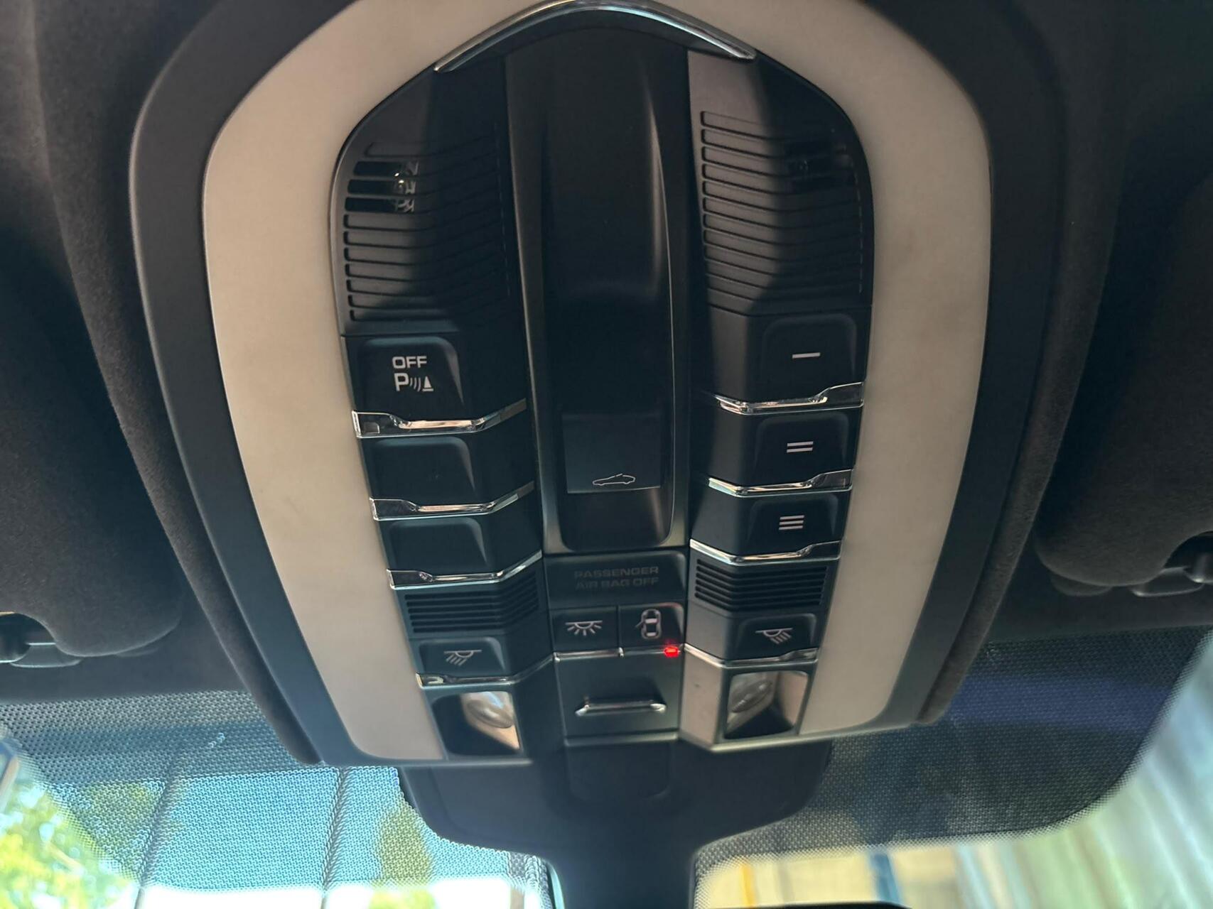 Foto van Porsche Cayenne Turbo