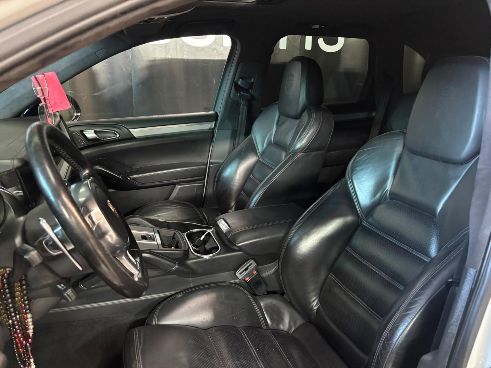 Foto van Porsche Cayenne Turbo