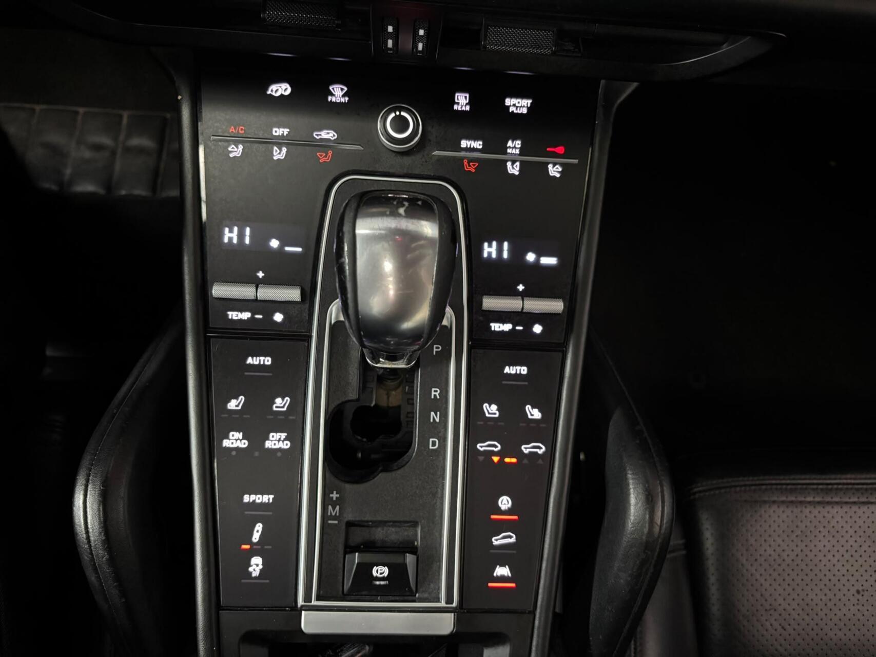 Foto van Porsche Cayenne Turbo