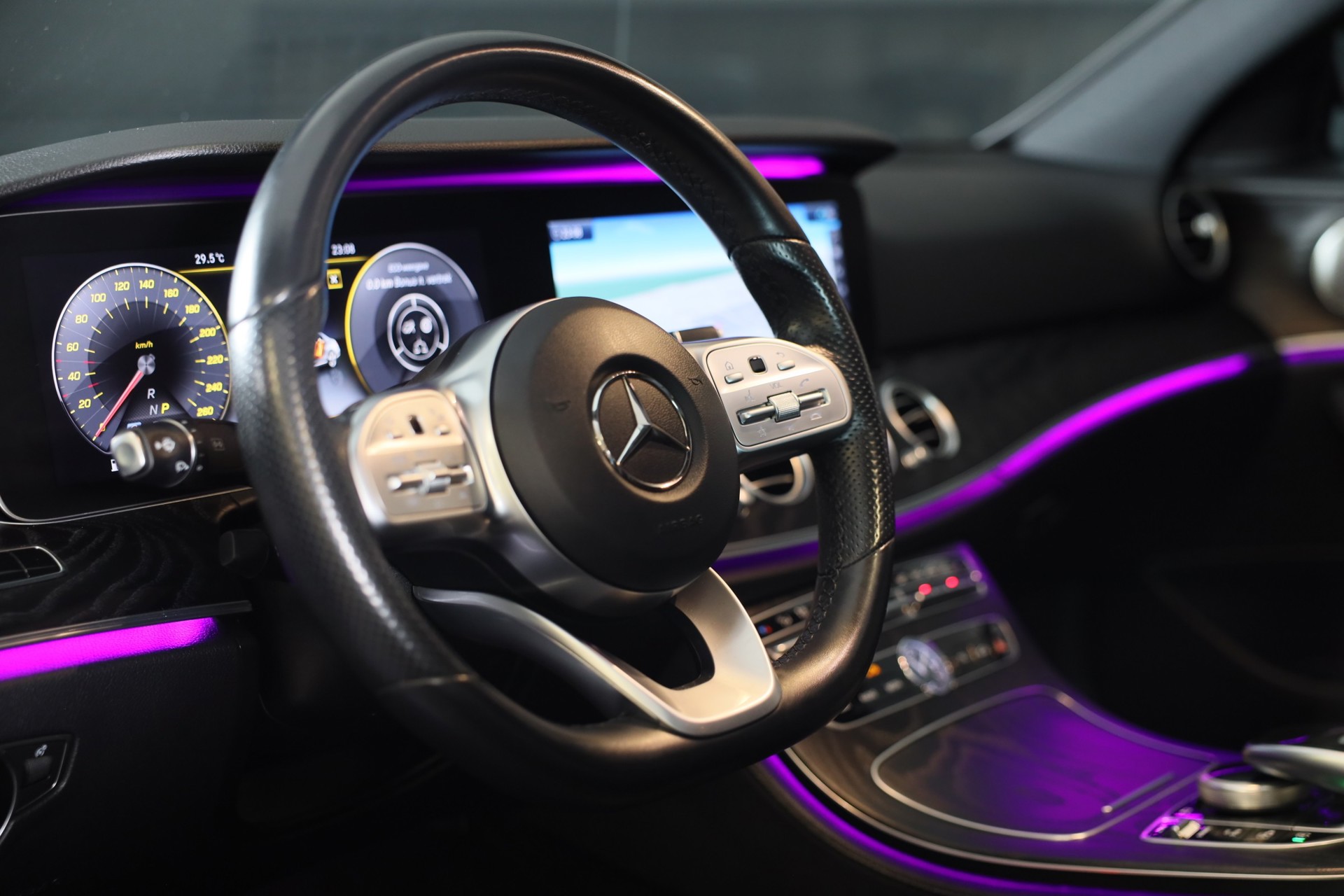 Foto van Mercedes-Benz E 200