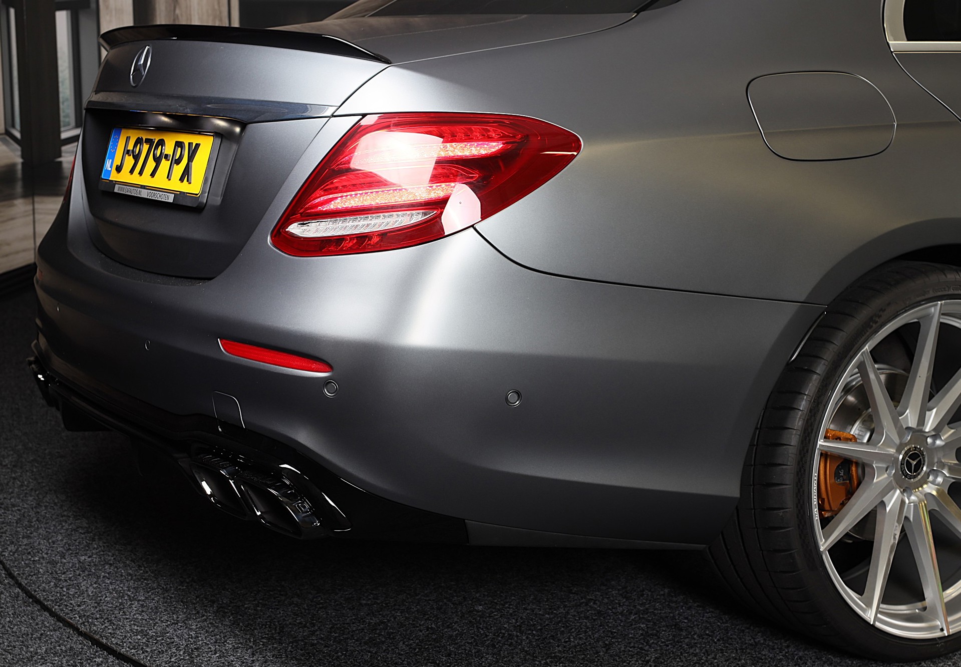 Foto van Mercedes-Benz E 200