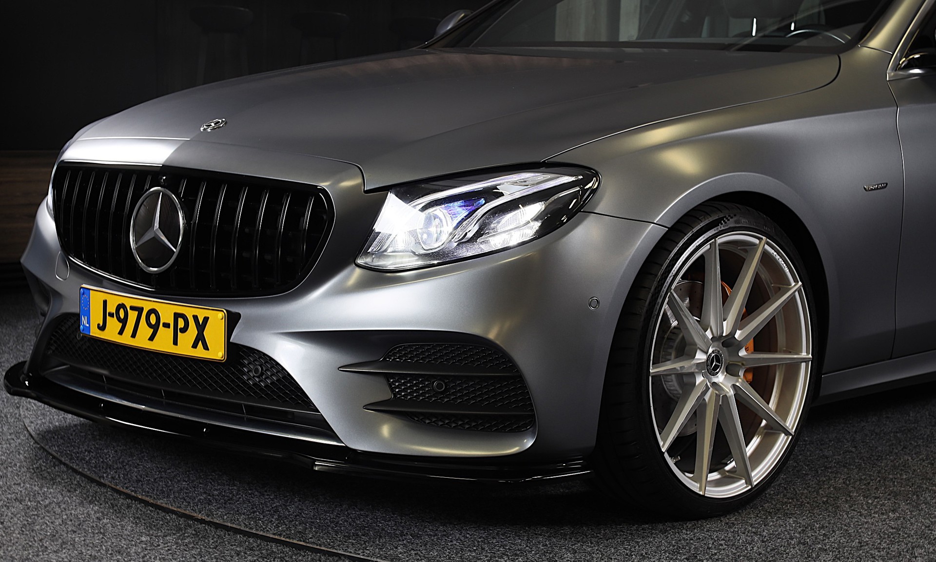 Foto van Mercedes-Benz E 200