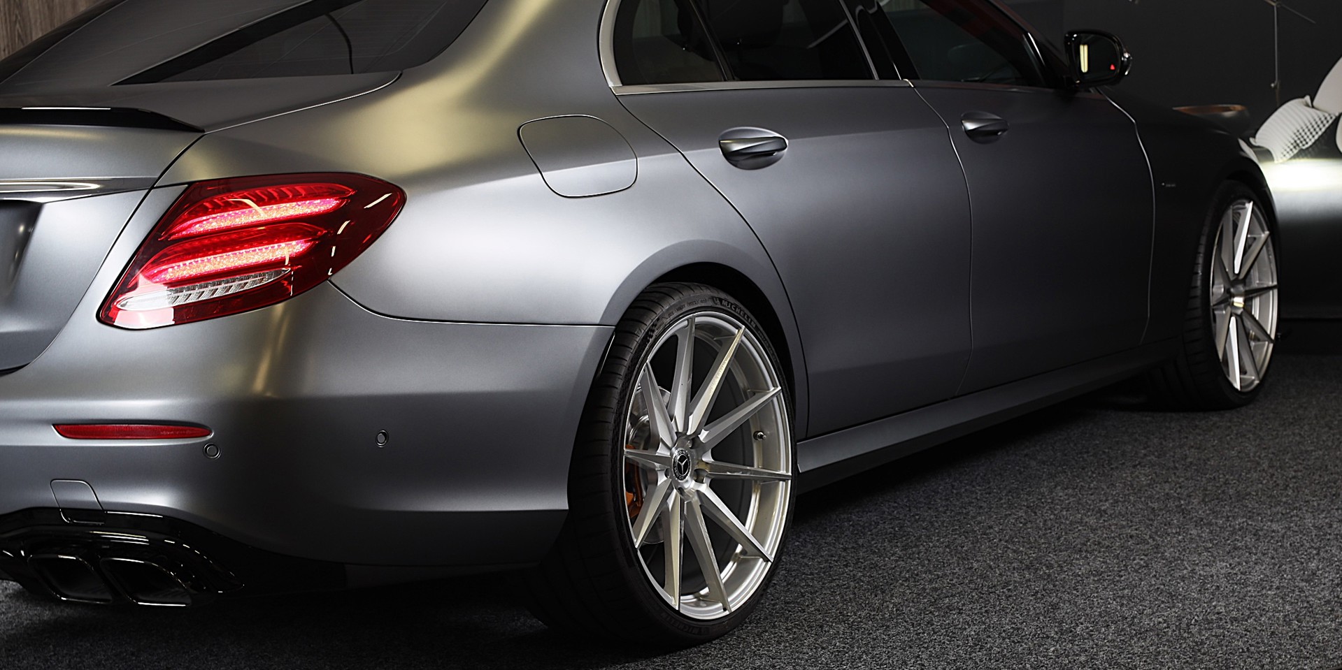 Foto van Mercedes-Benz E 200