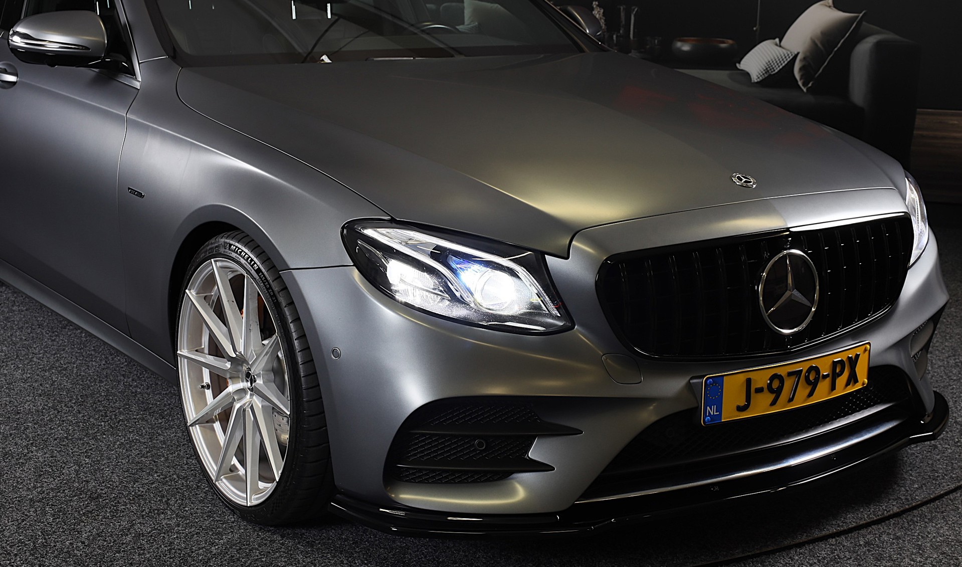 Foto van Mercedes-Benz E 200