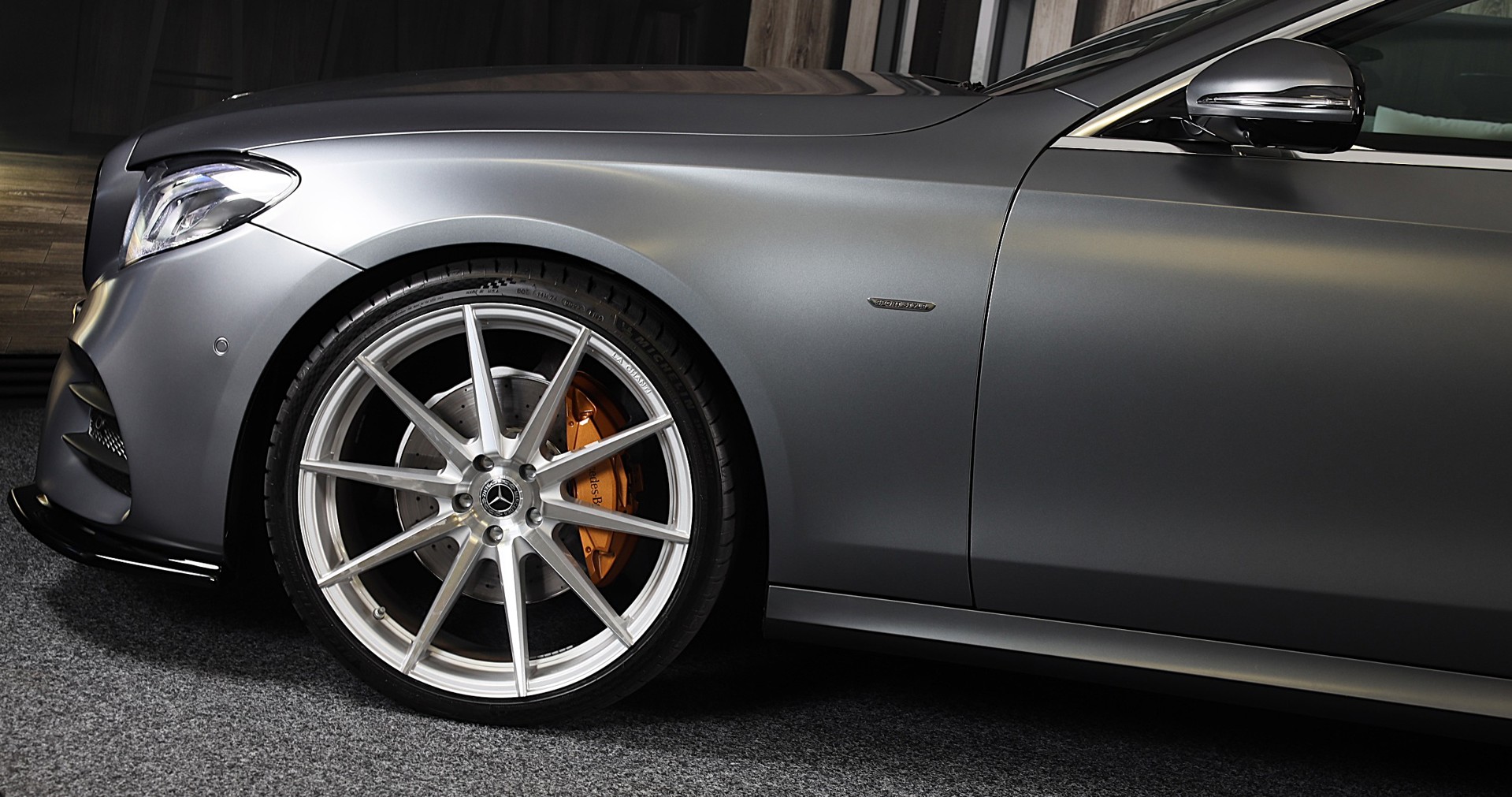 Foto van Mercedes-Benz E 200