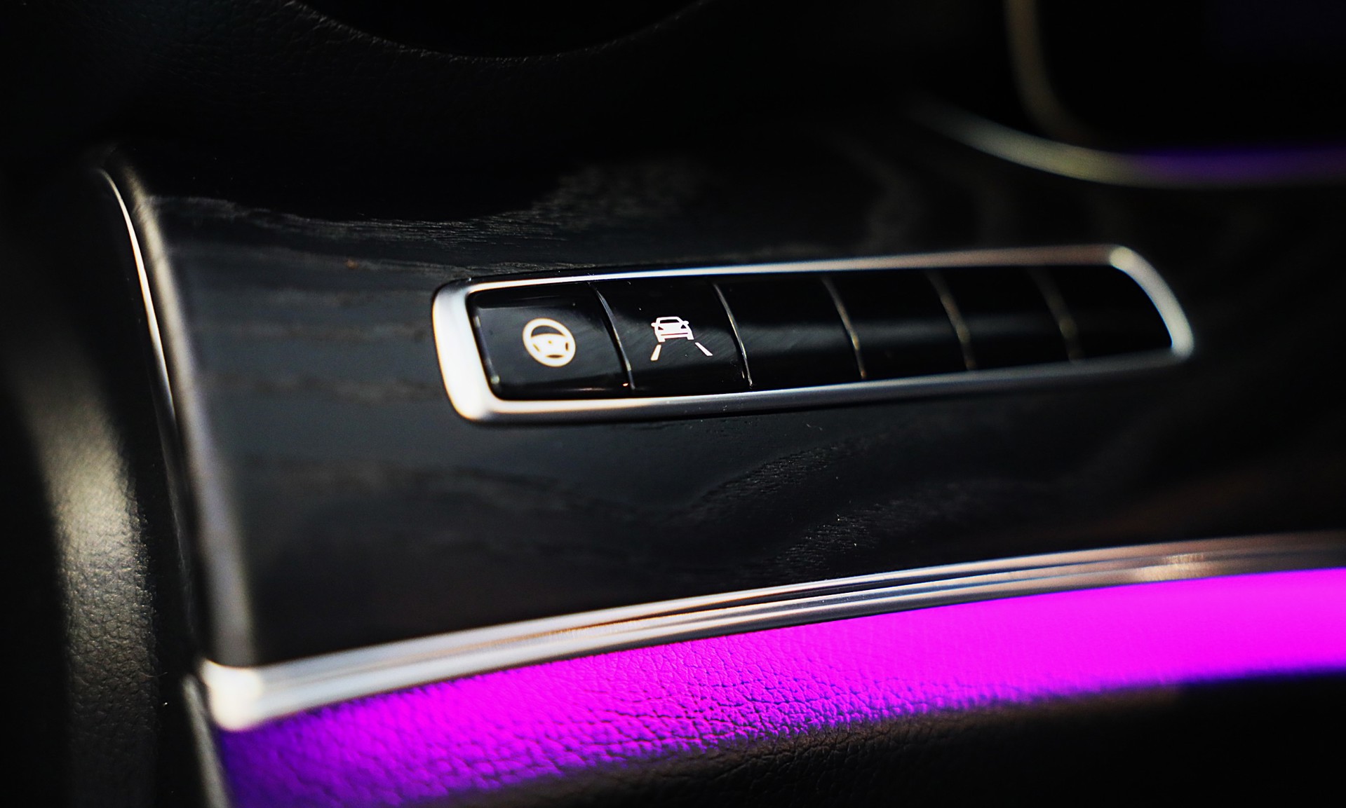 Foto van Mercedes-Benz E 200
