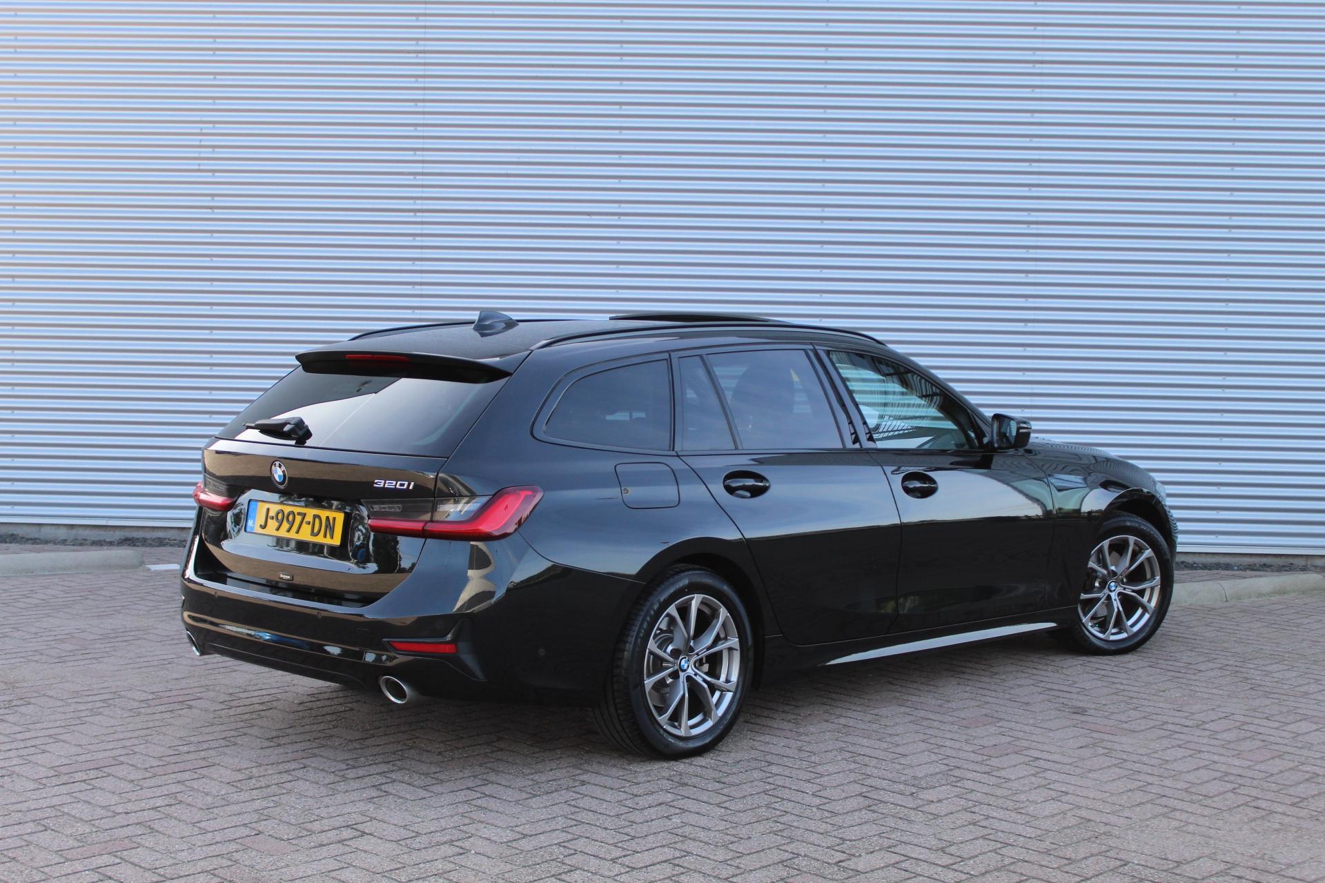 Foto van BMW 320i