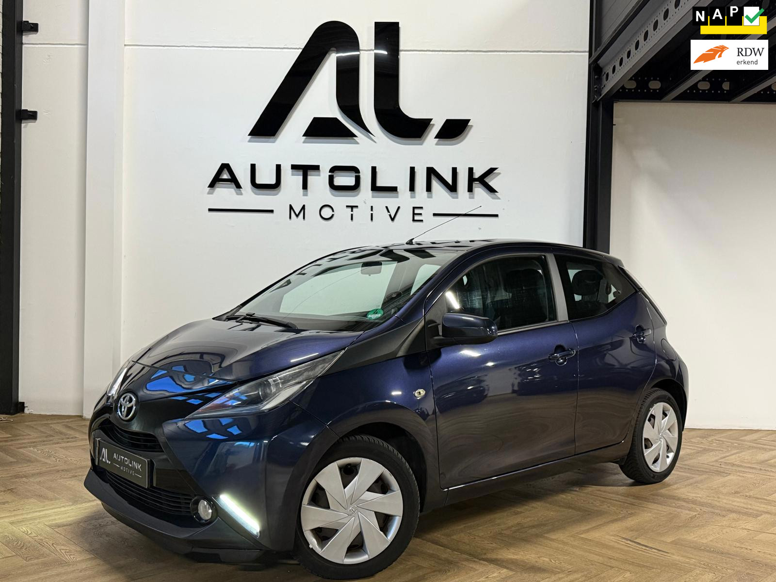 Toyota Toyota Aygo 1.0 VVT-i x-play |AIRCO|CRUISECONTROL|NAP|CAM 2016 - voorkant