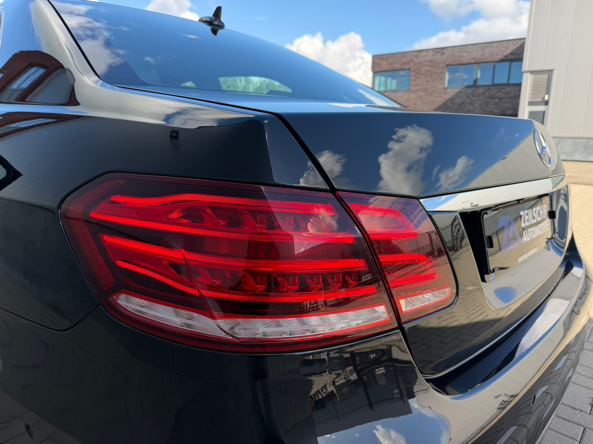 Foto van Mercedes-Benz E 350 Bluetec 4Matic