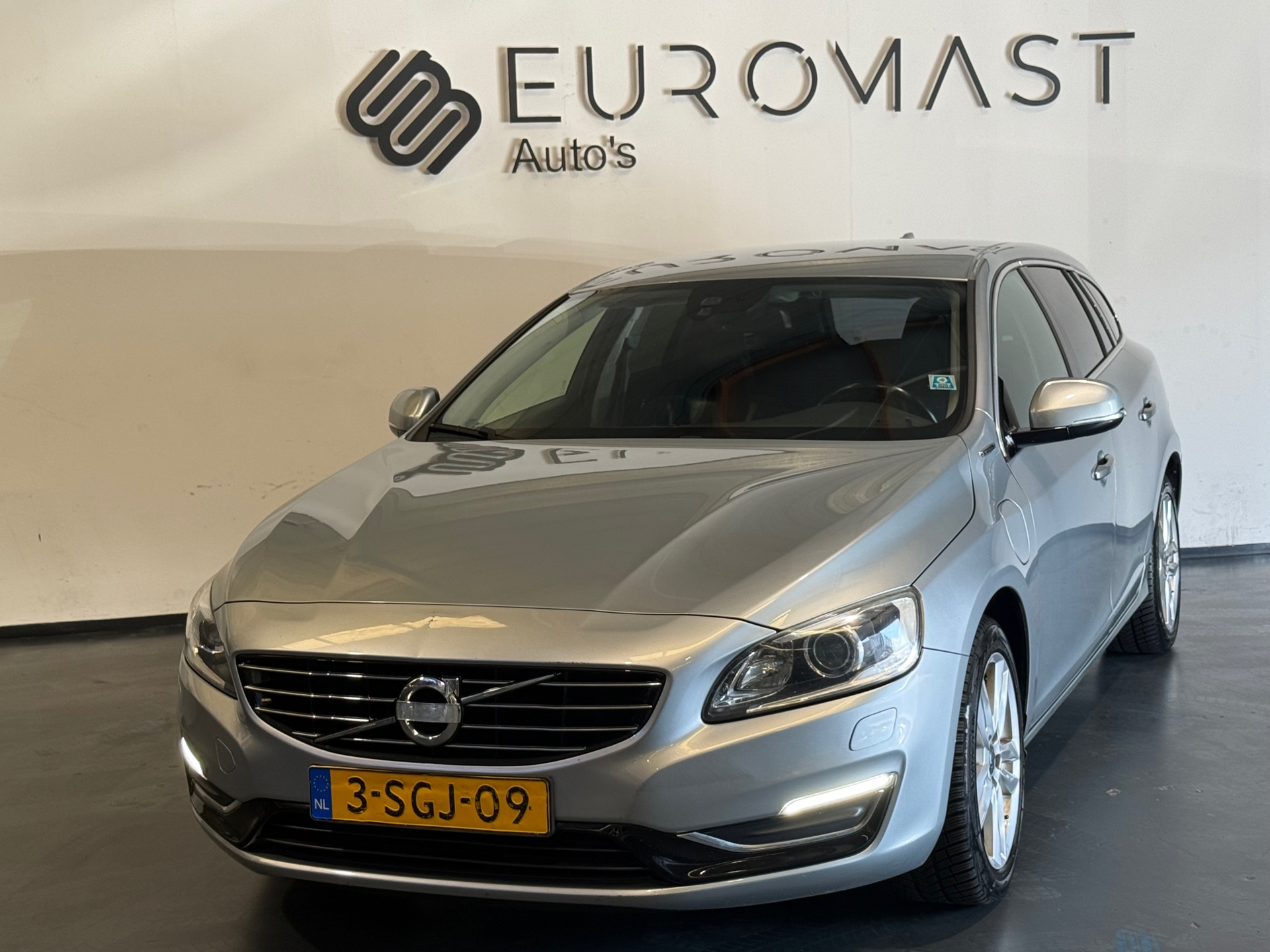 Foto van Volvo V60 Plug In Hybrid