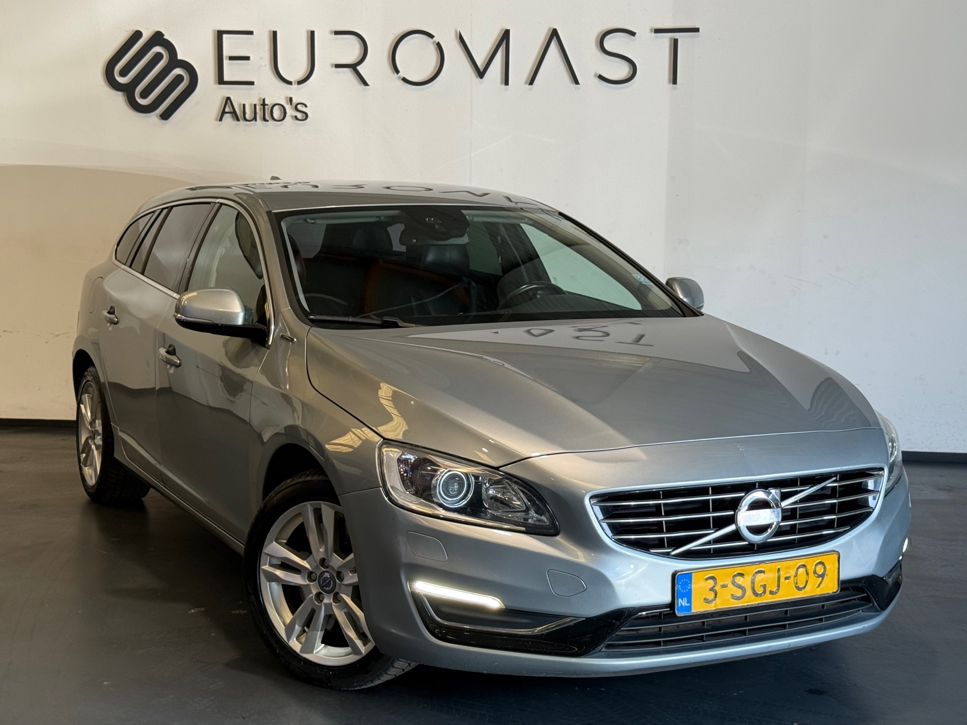 Foto van Volvo V60 Plug In Hybrid