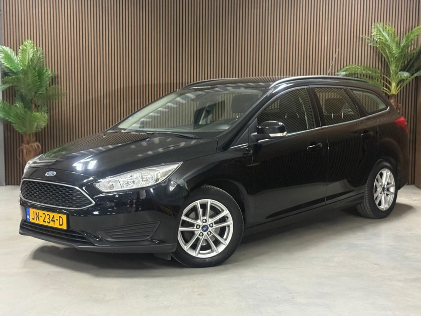 Ford Focus Wagon 1.0 Trend 2016 - voorkant