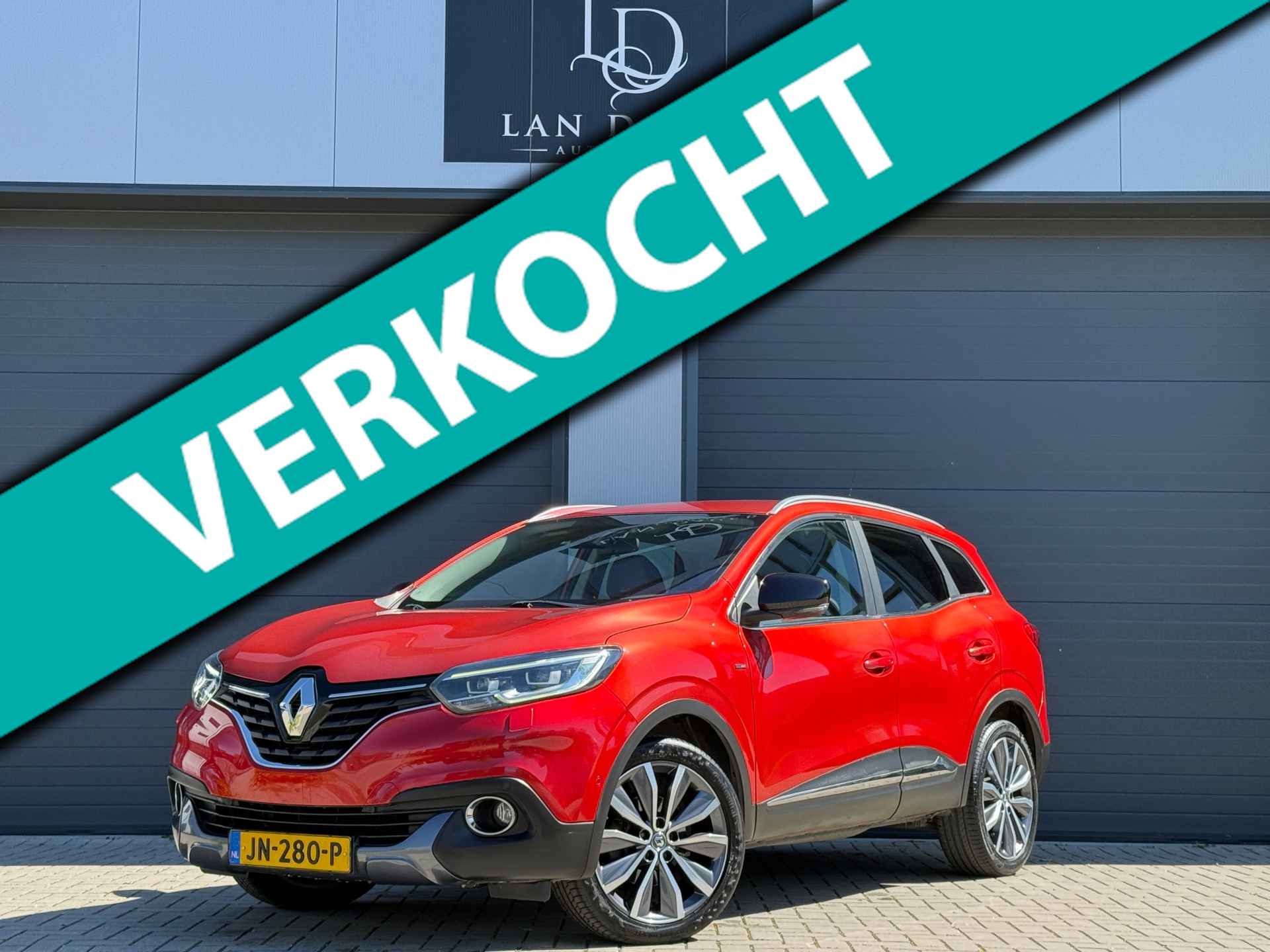 Renault Kadjar 1.2 TCe Bose / CAMERA / NAP / TREKHAAK / APK 2016 - voorkant