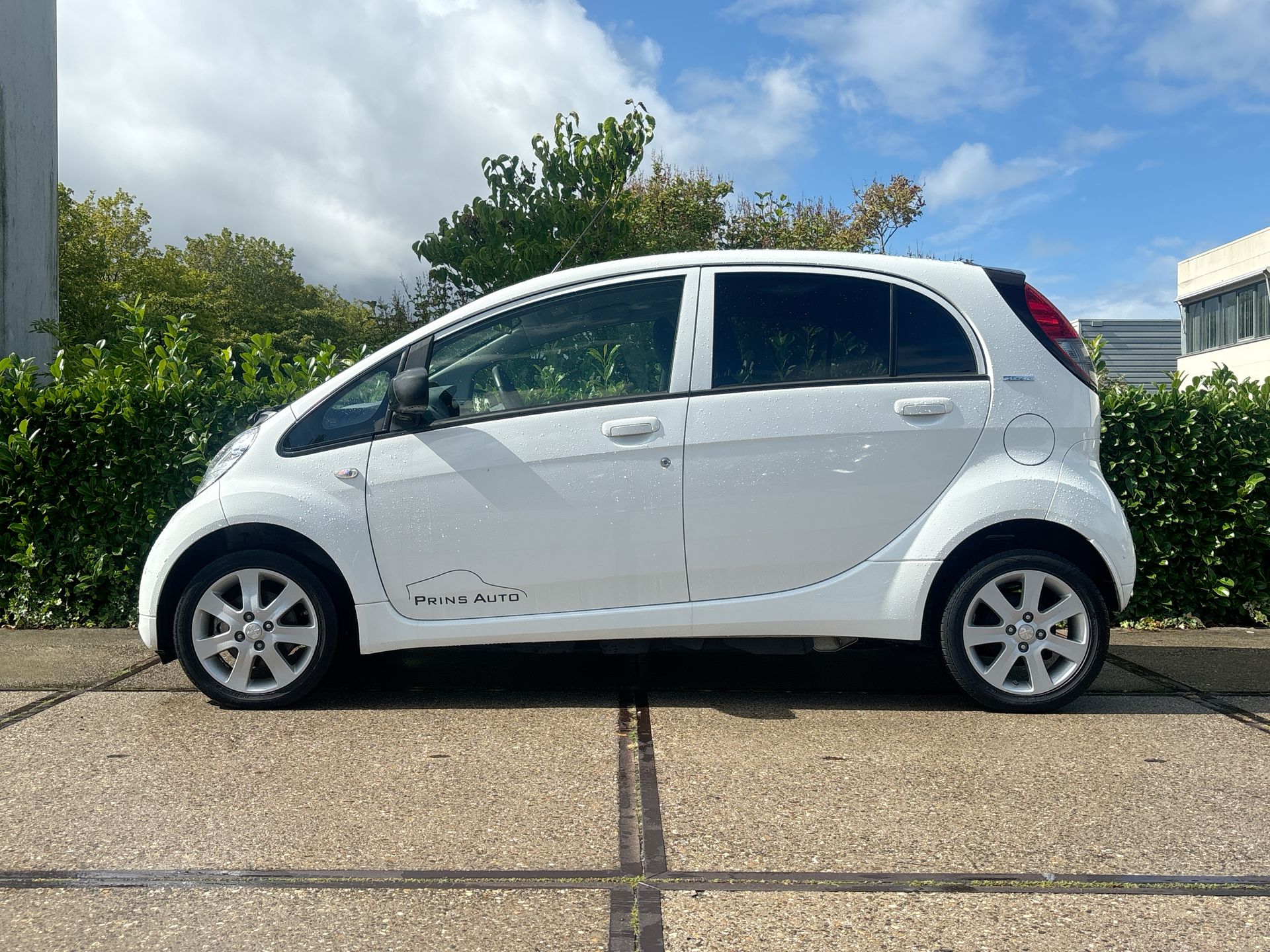 Foto van Peugeot Ion