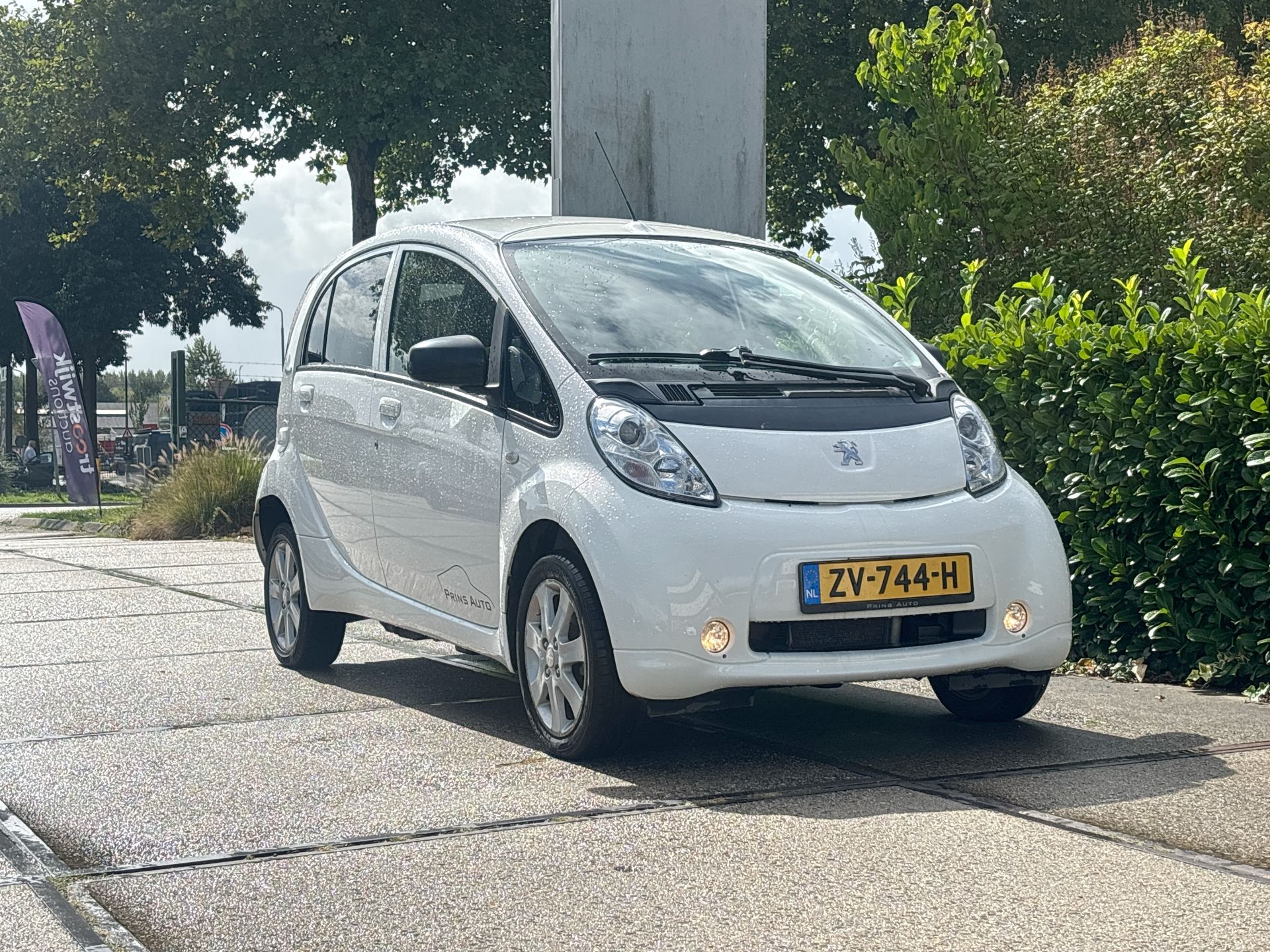 Foto van Peugeot Ion
