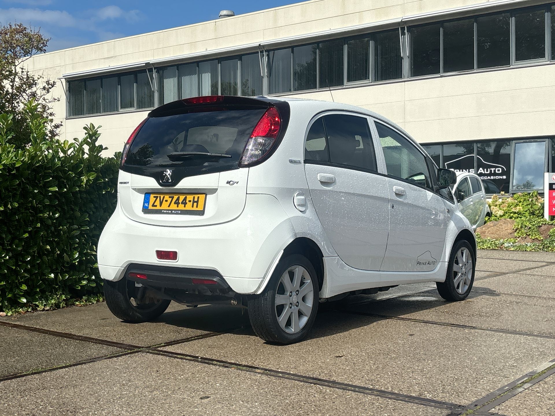 Foto van Peugeot Ion