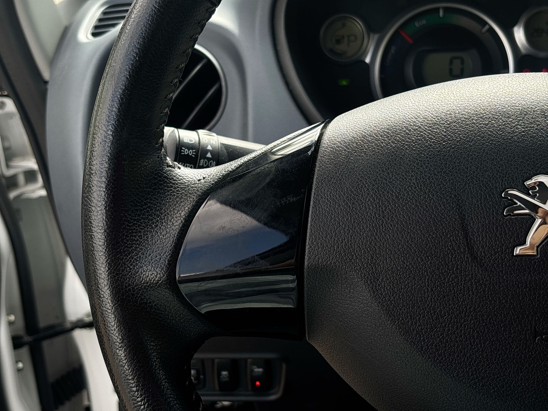 Foto van Peugeot Ion