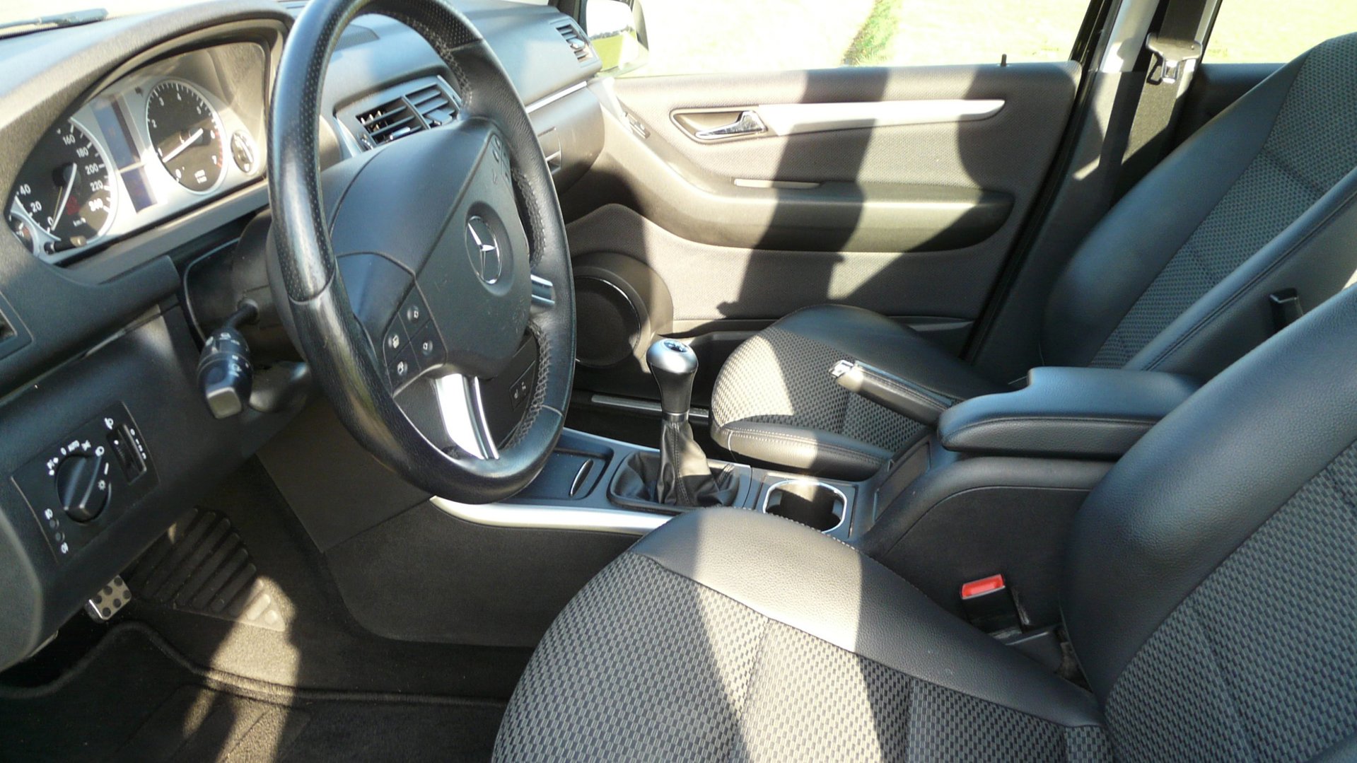 Foto van Mercedes-Benz B 160
