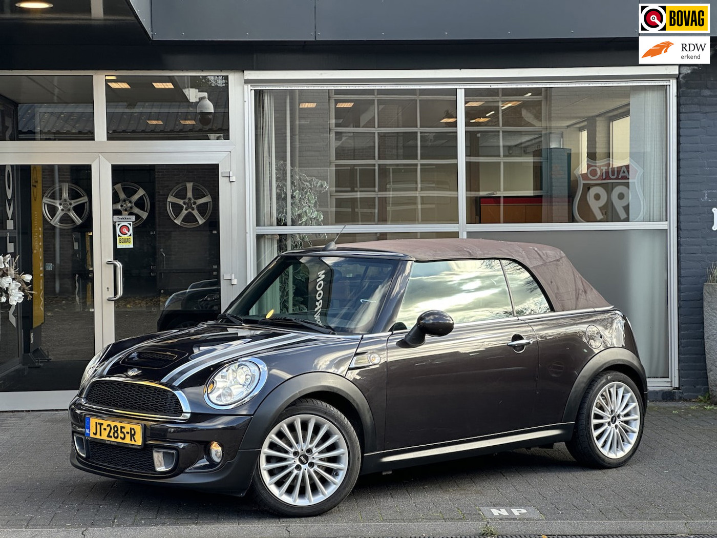 Mini Mini Cabrio 1.6 Cooper S Chili 2012 - voorkant
