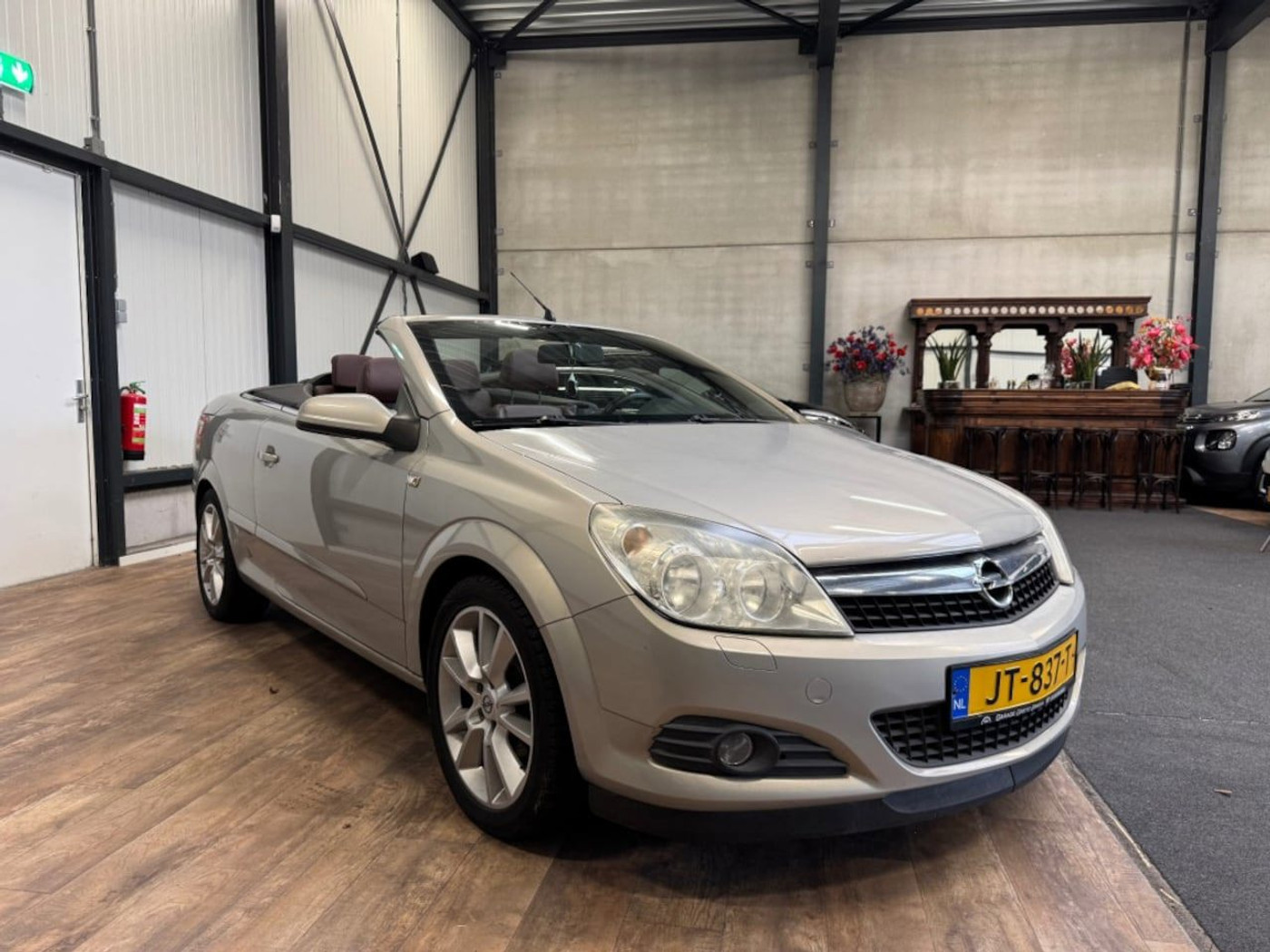 Foto van Opel Astra Twintop