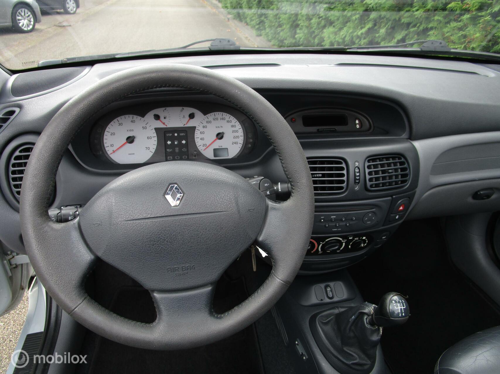 Foto van Renault Megane Cabrio