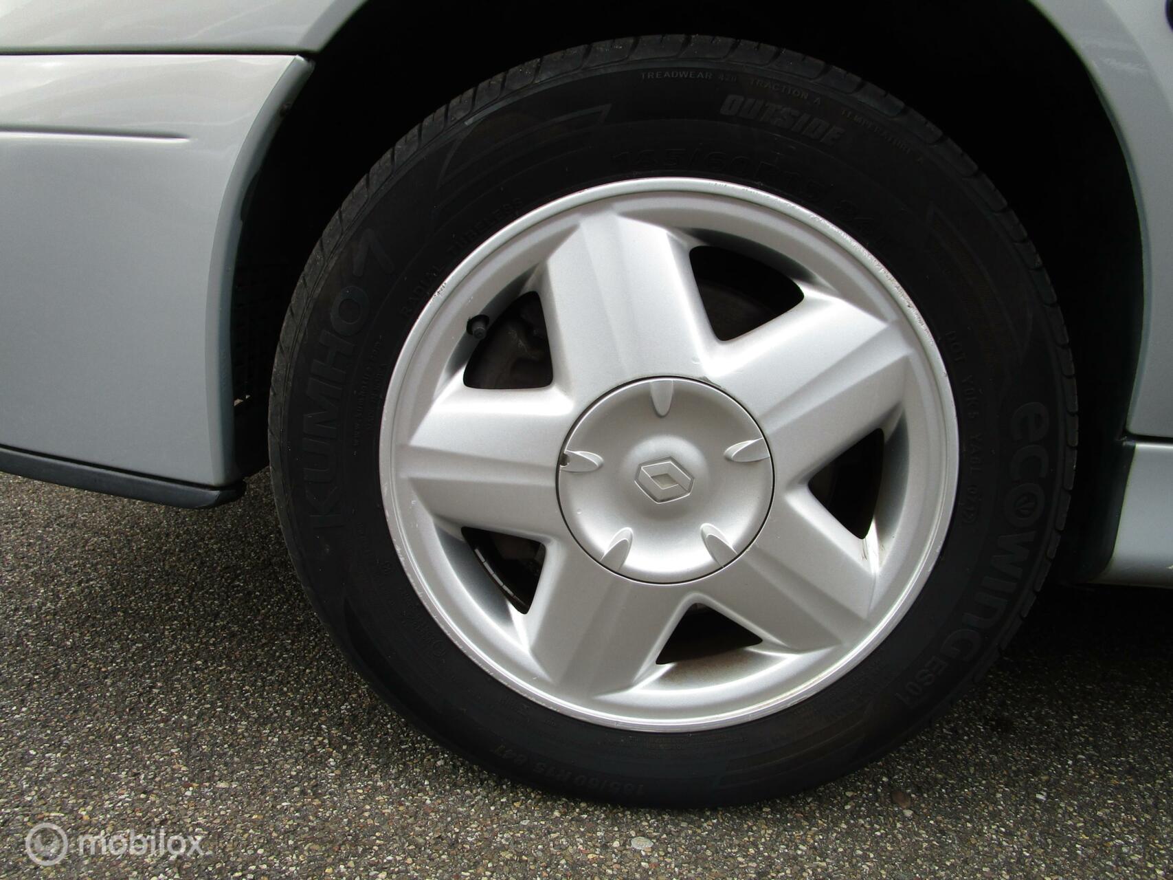 Foto van Renault Megane Cabrio
