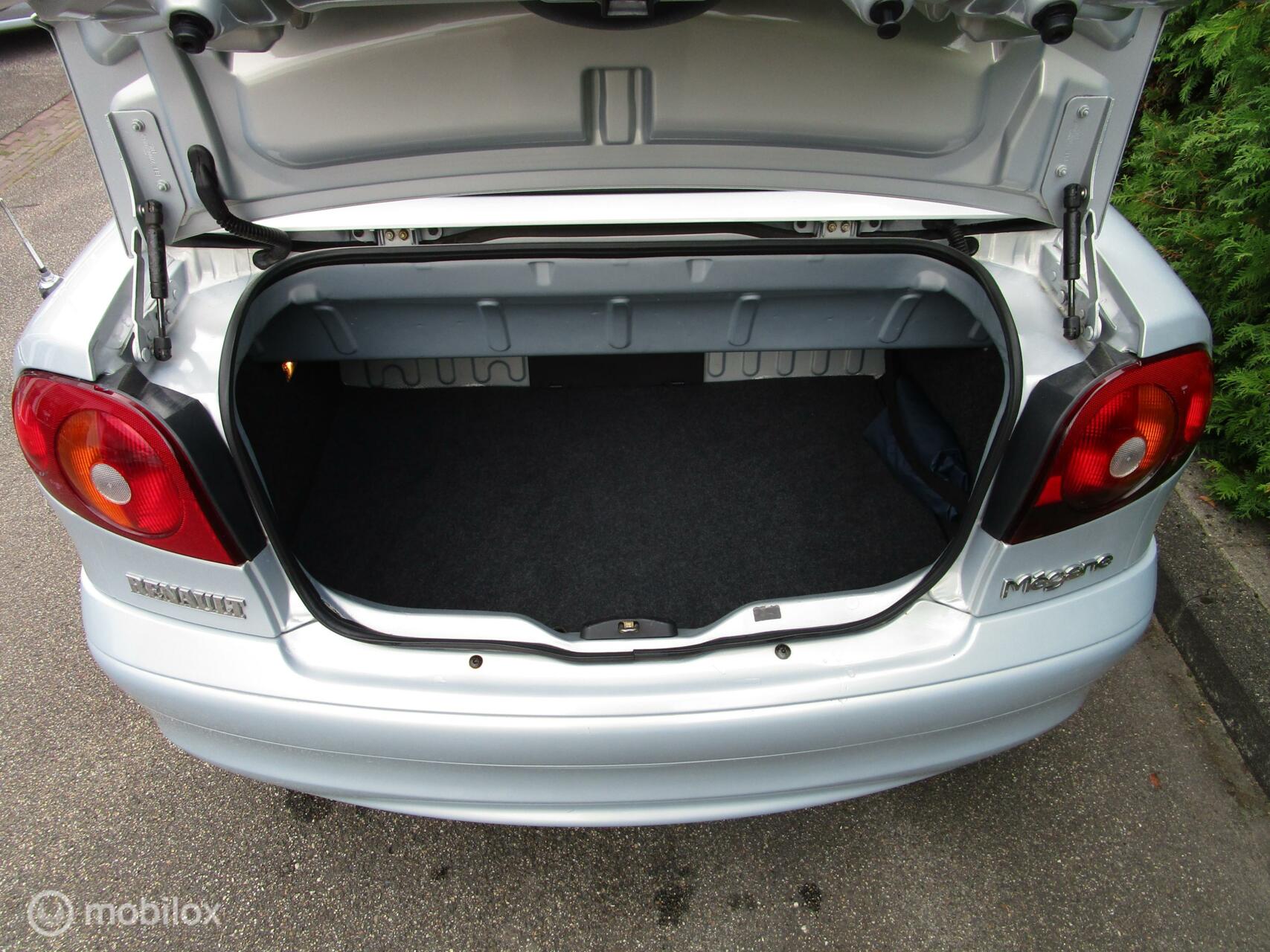 Foto van Renault Megane Cabrio