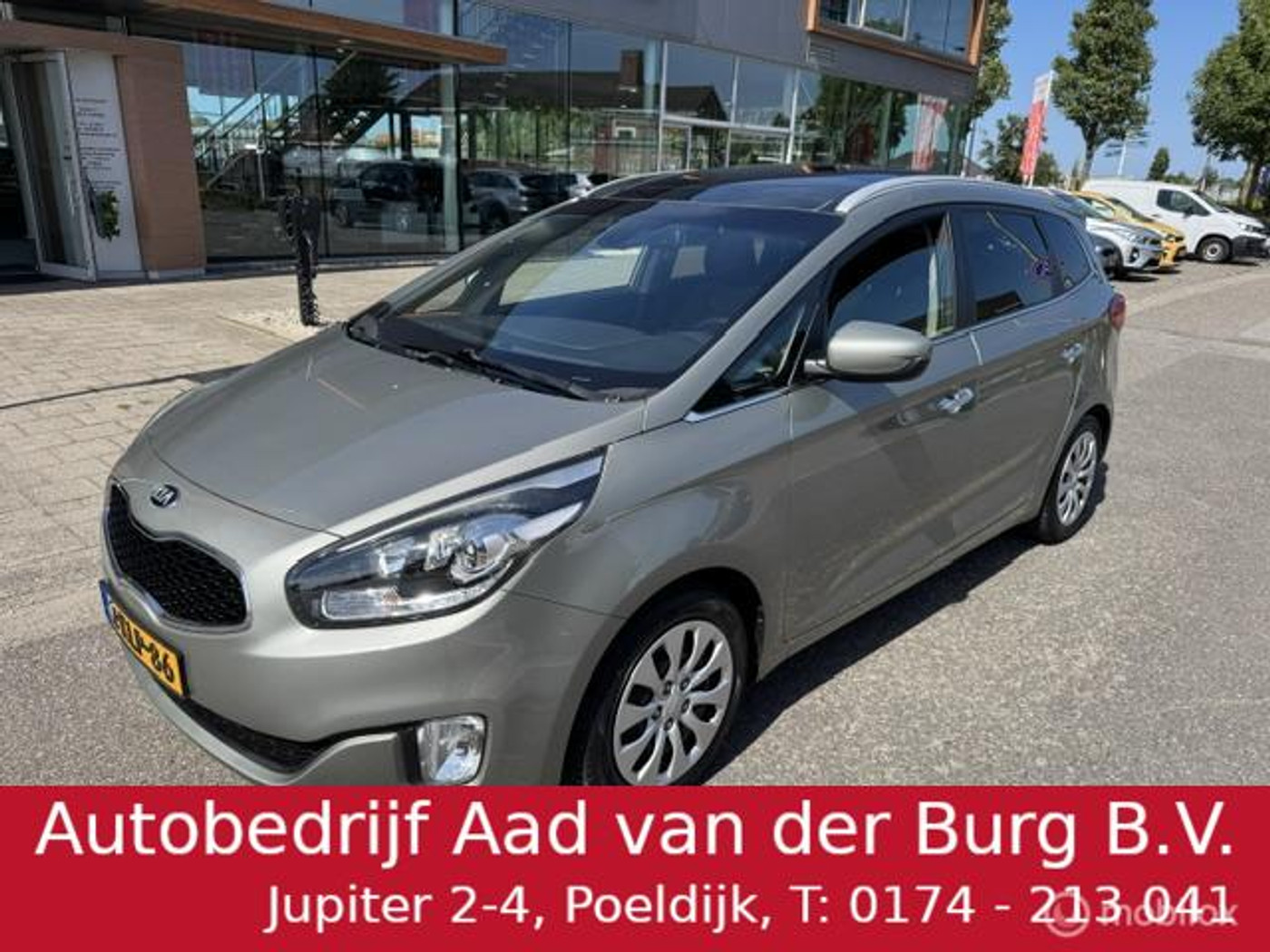 Kia Carens 1.6 Business Pack 7 Personen  , Trekhaak , Navigatie , Bluetooth , Cruice & Climate controle , Glazen Panorama dak , Door ons nieuw geleverd & onderhouden , 1 eigenaar !! 2013 - voorkant