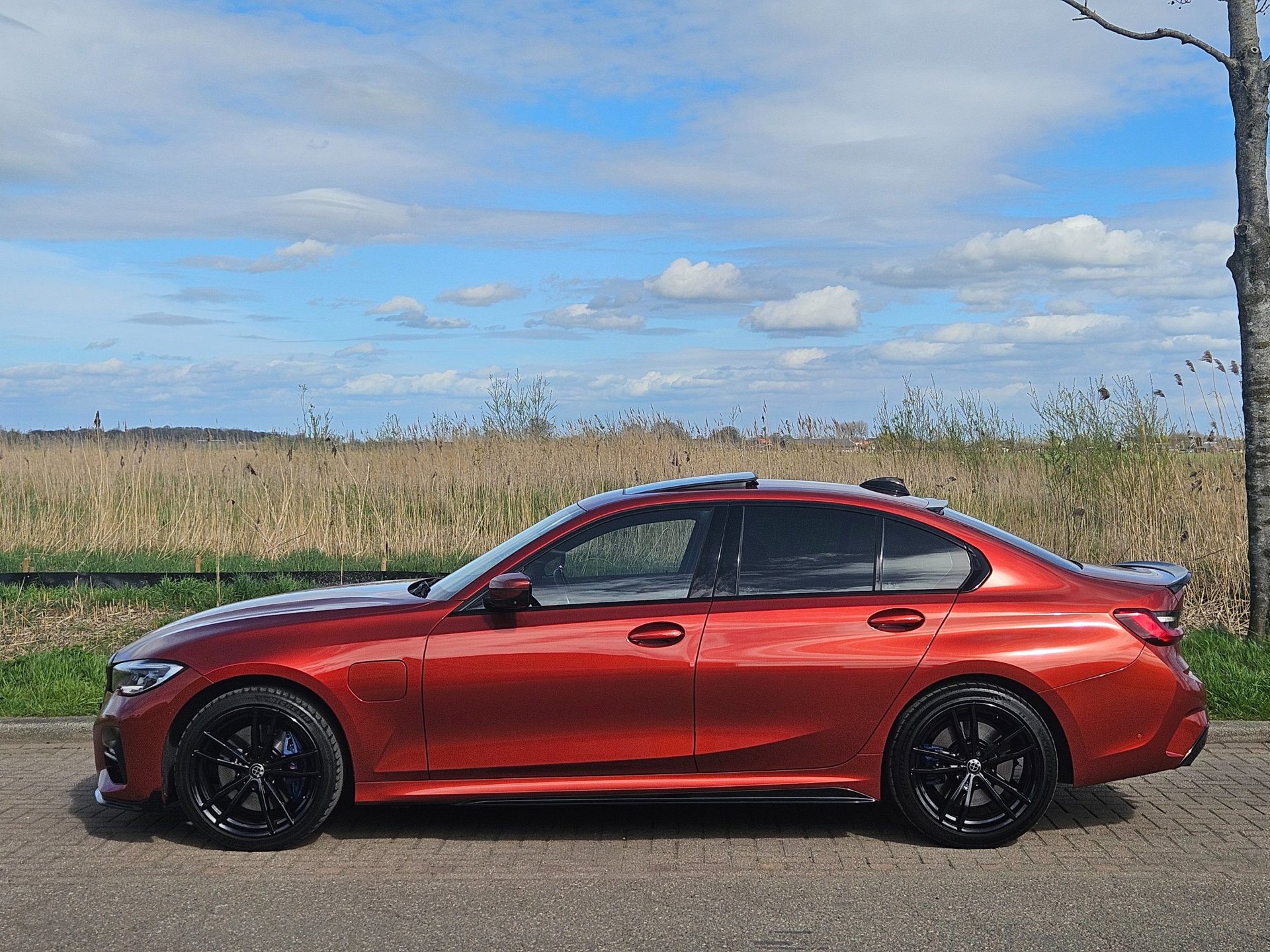 Foto van BMW 330e