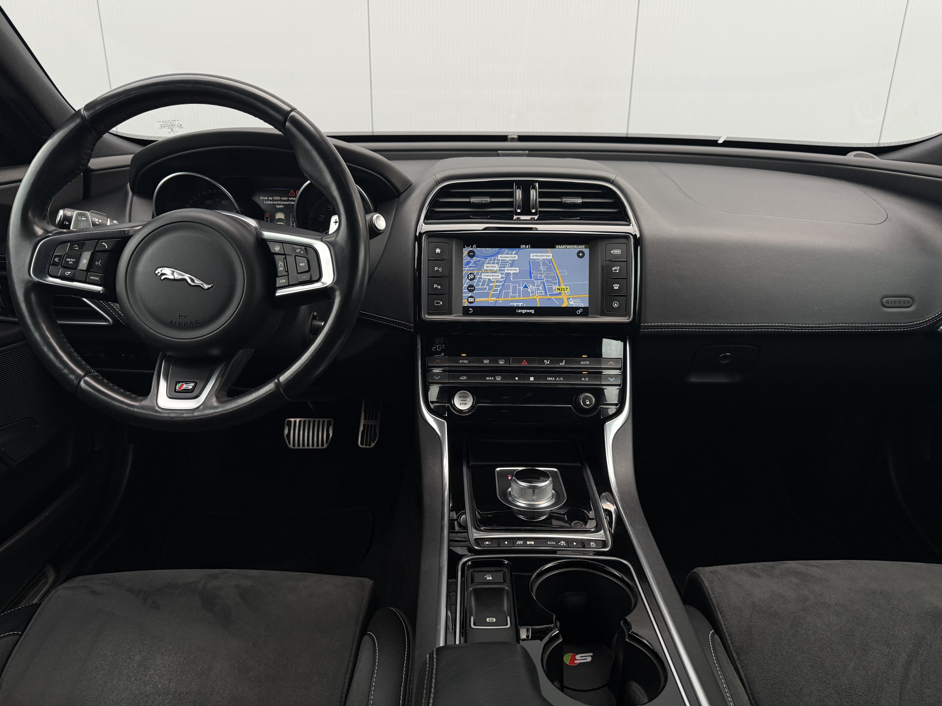 Foto van Jaguar Jaguar Xe